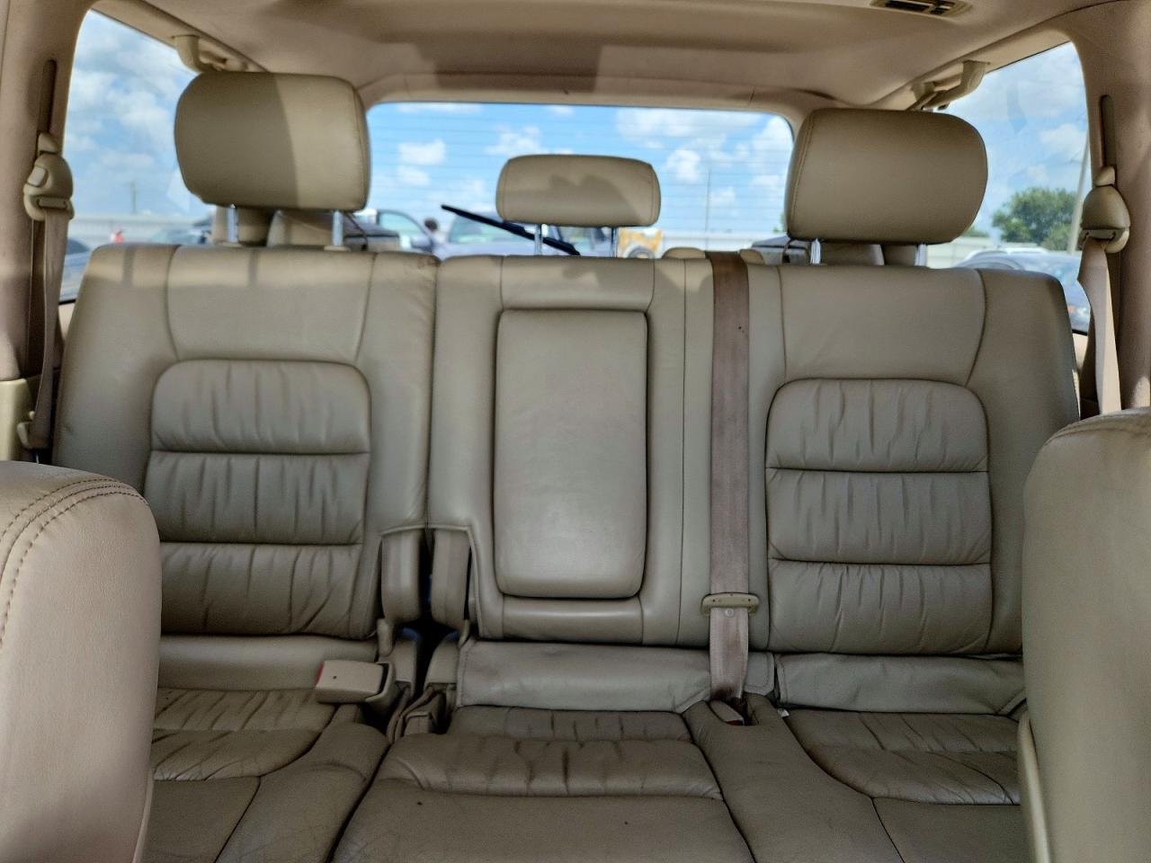 2004 Lexus Lx 470 Silver vin: JTJHT00W943543041
