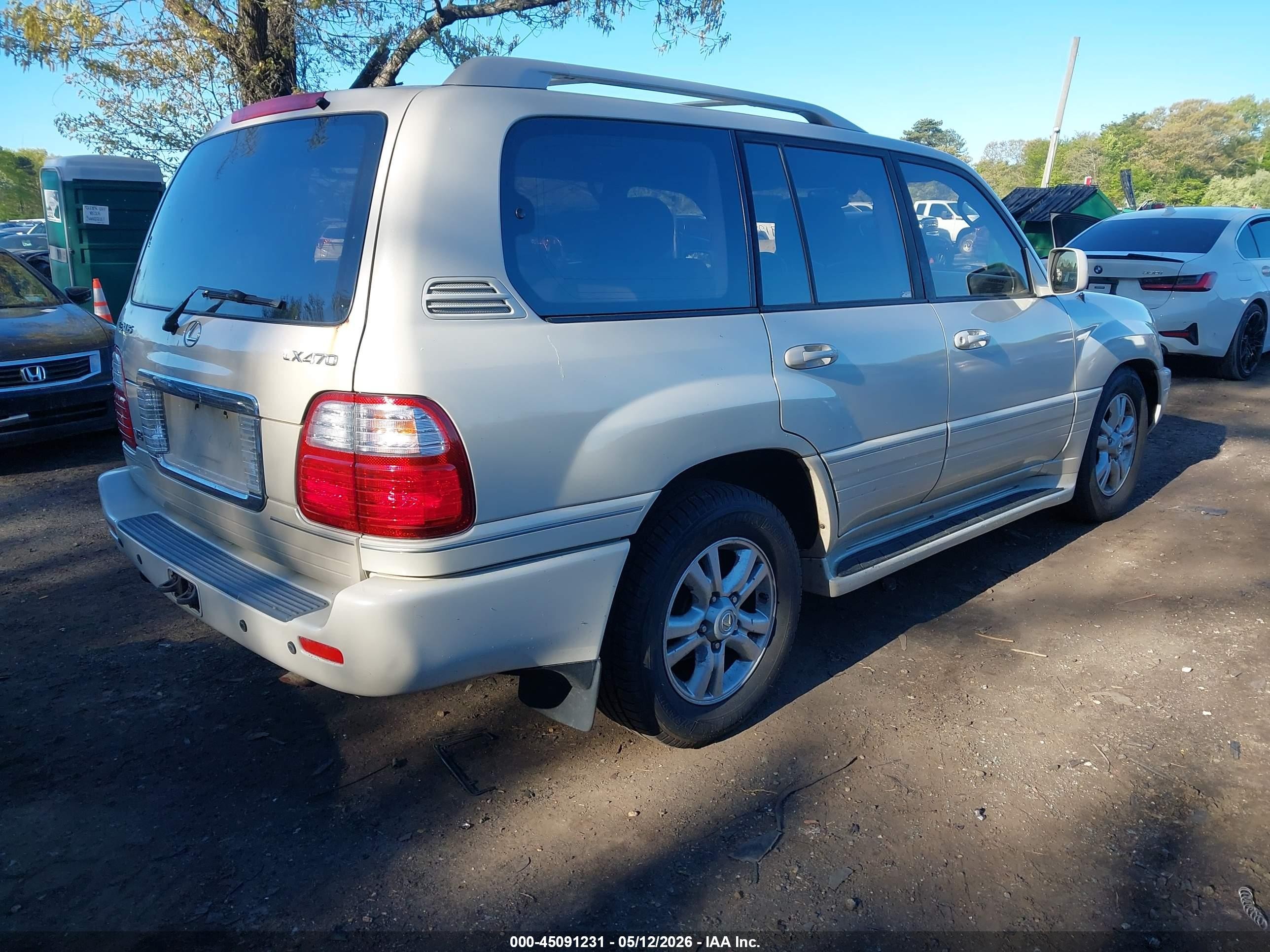 2003 Lexus Lx 470   Cream vin: JTJHT00WX33528661