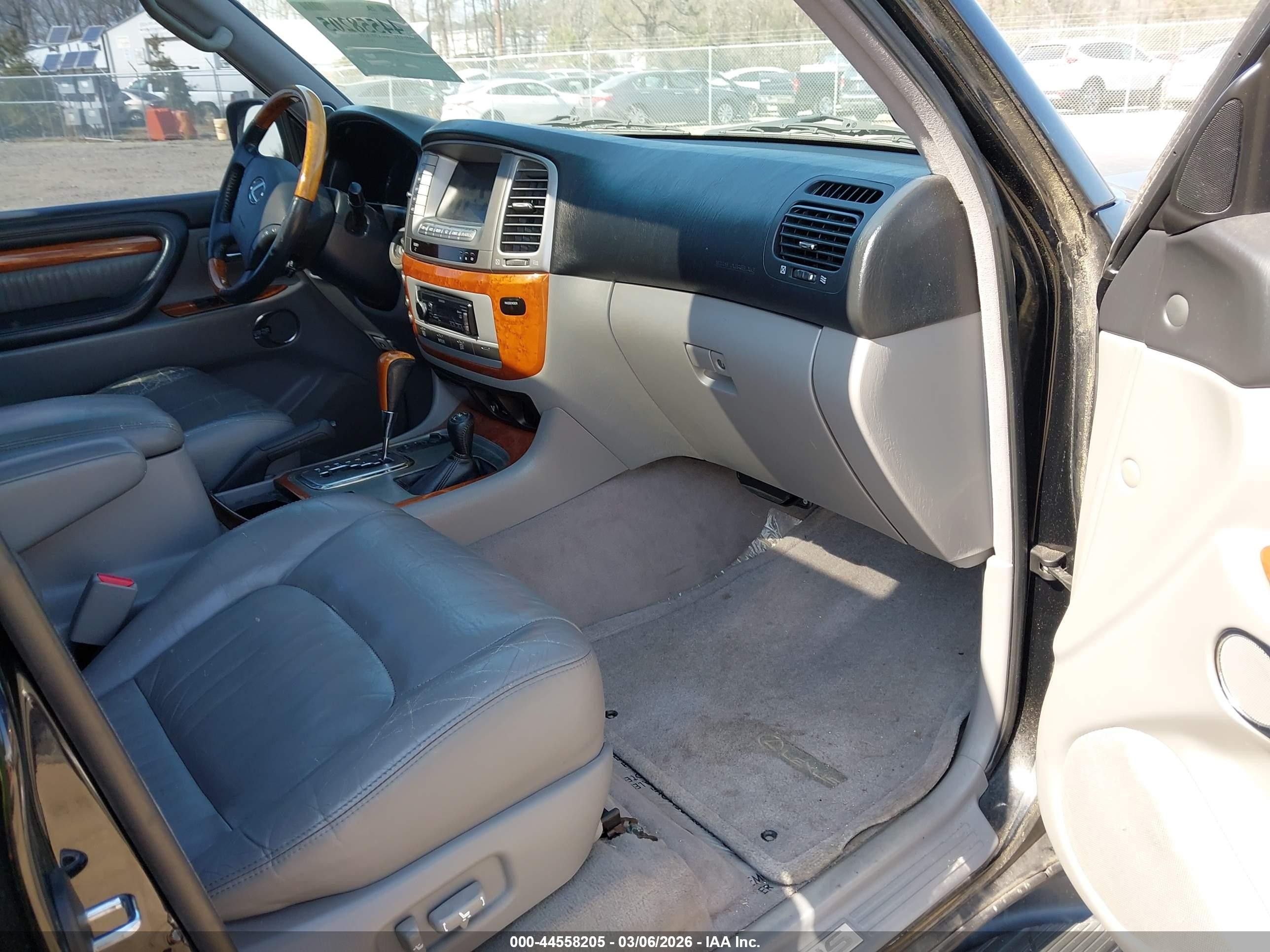 2005 Lexus Lx 470   Black vin: JTJHT00WX53554745