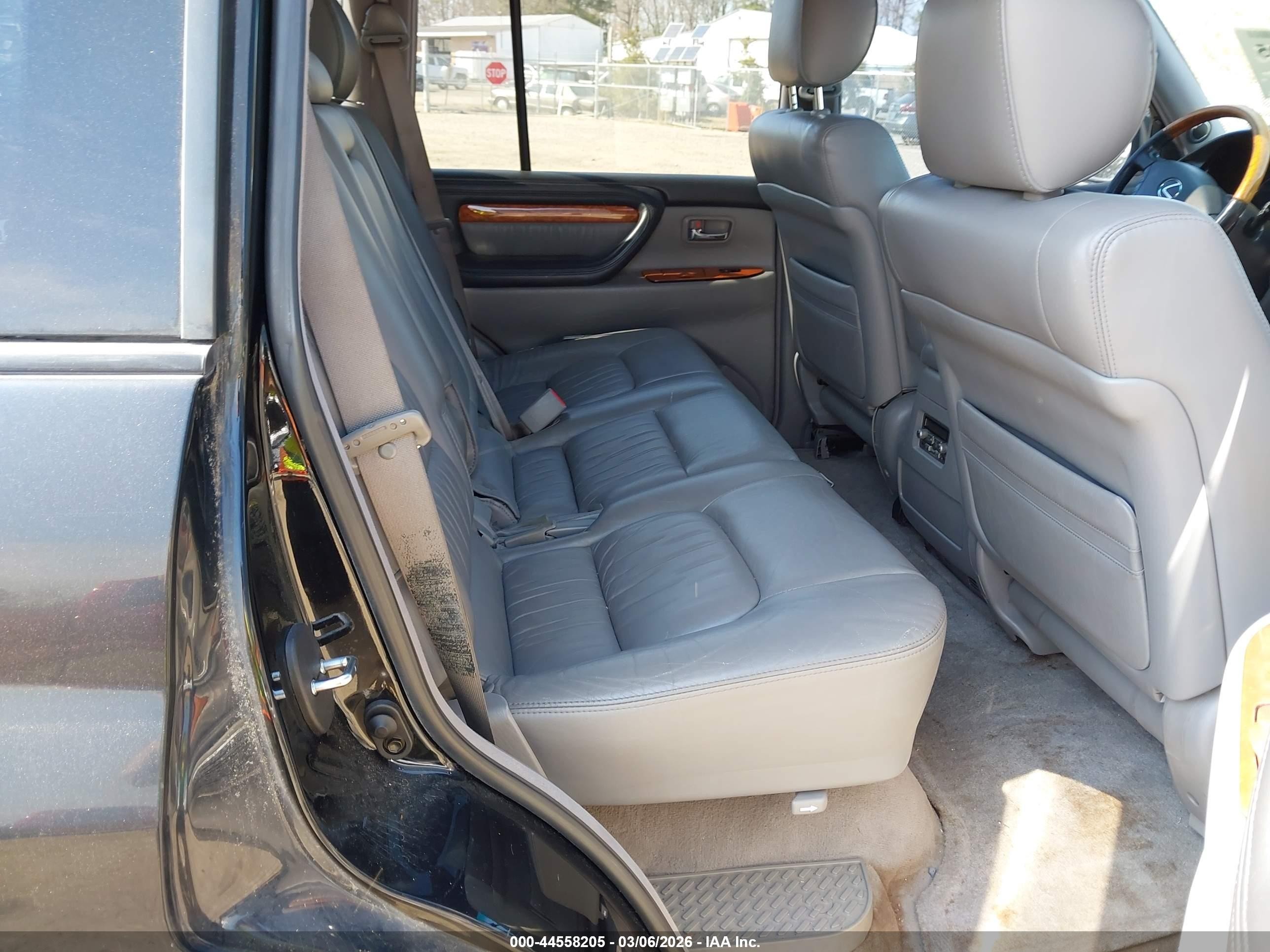 2005 Lexus Lx 470   Black vin: JTJHT00WX53554745