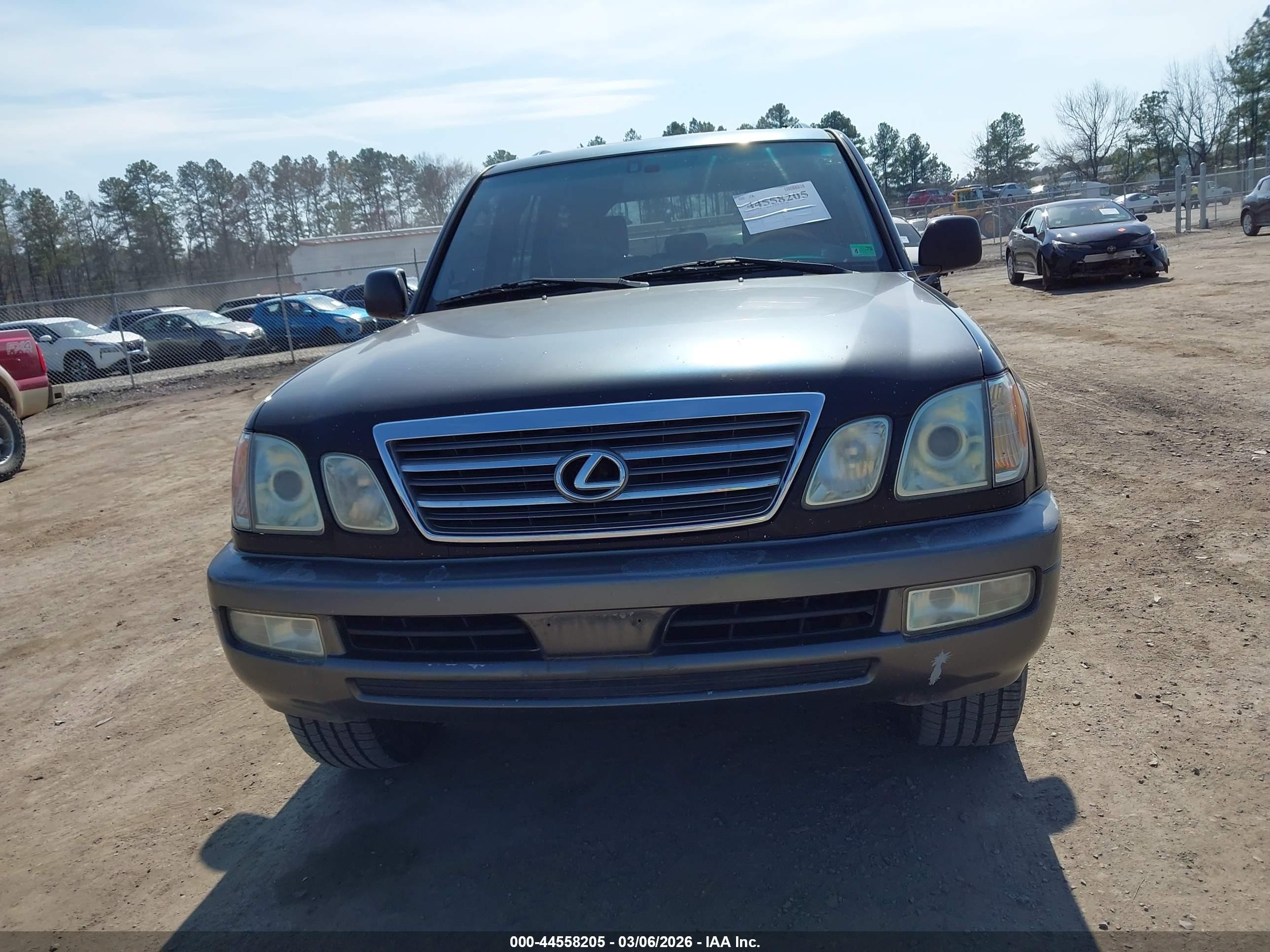 2005 Lexus Lx 470   Black vin: JTJHT00WX53554745