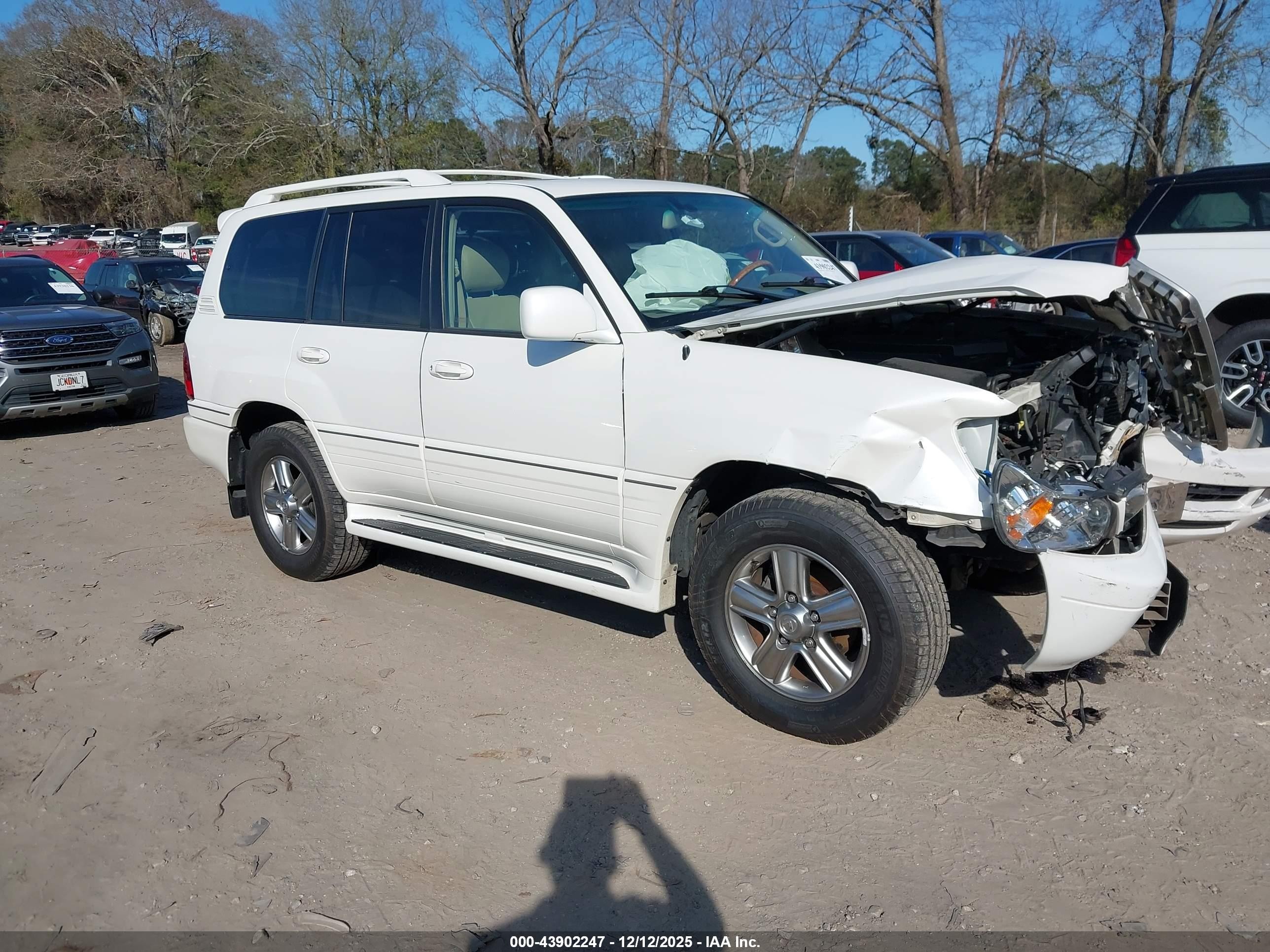 2006 Lexus Lx 470   White vin: JTJHT00WX64017496