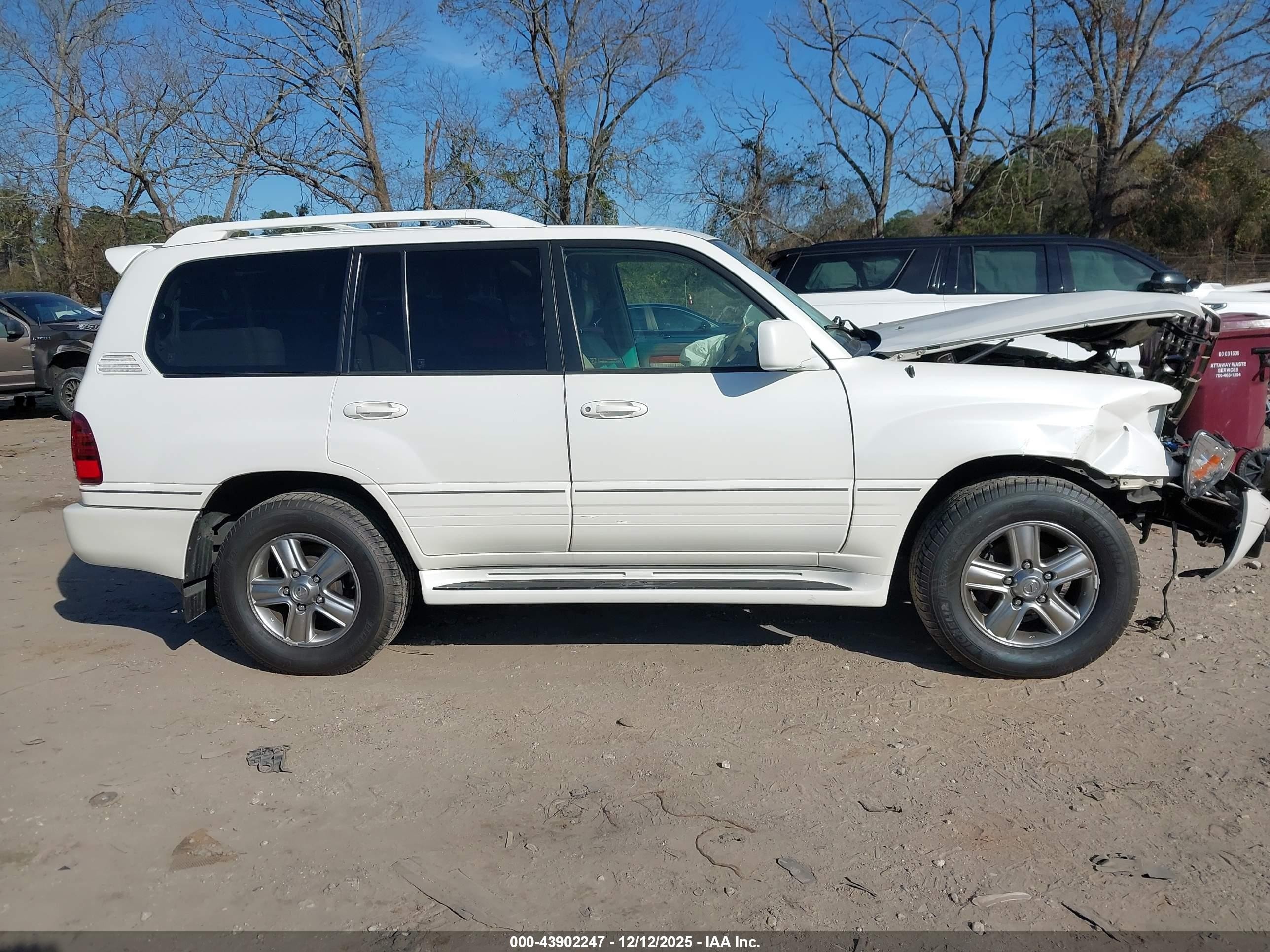 2006 Lexus Lx 470   White vin: JTJHT00WX64017496