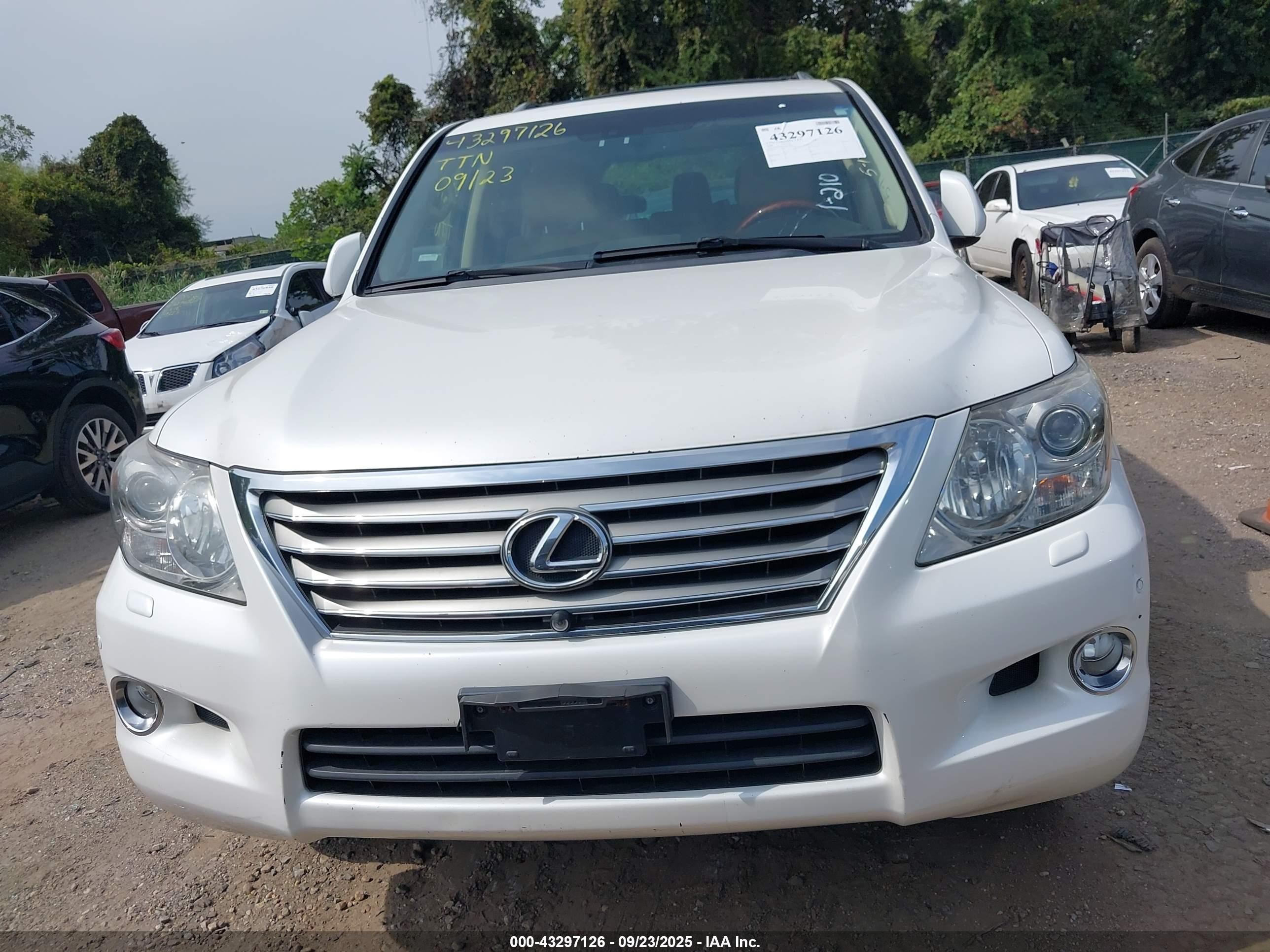 2008 Lexus Lx 570   Белый vin: JTJHY00W184017200
