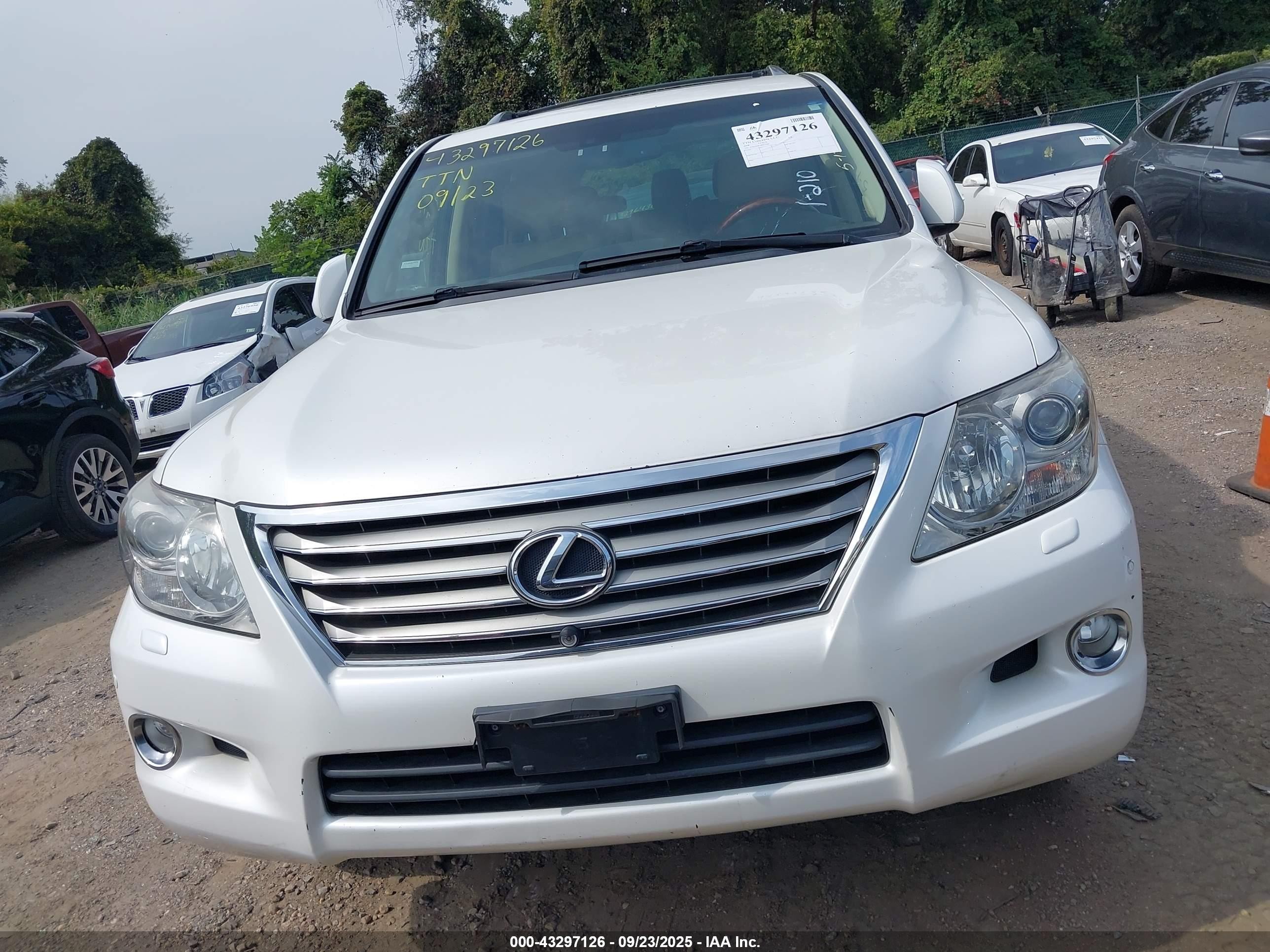 2008 Lexus Lx 570   Белый vin: JTJHY00W184017200