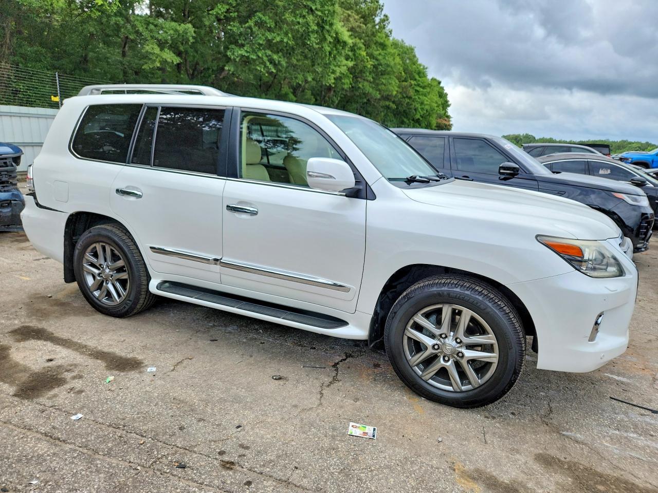 2013 Lexus Lx 570 White vin: JTJHY7AX0D4101776