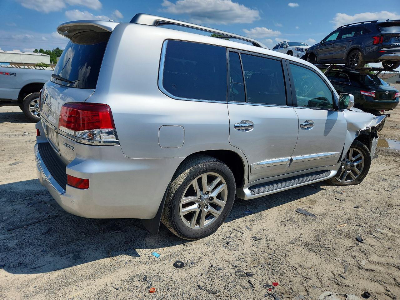 2014 Lexus Lx 570 Серебряный vin: JTJHY7AX0E4134150