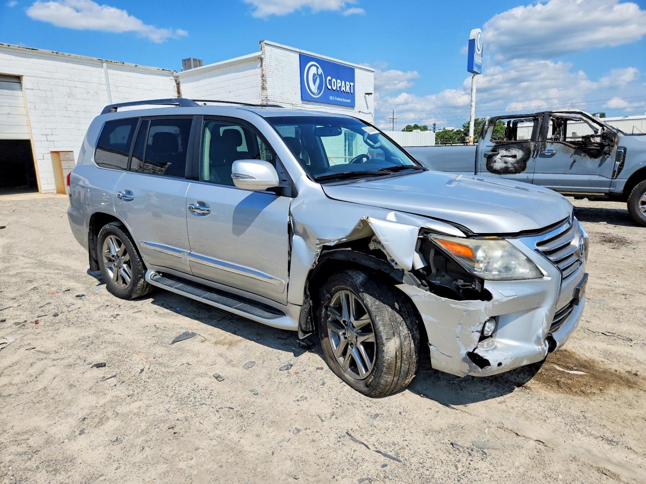 2014 Lexus Lx 570 Серебряный vin: JTJHY7AX0E4134150