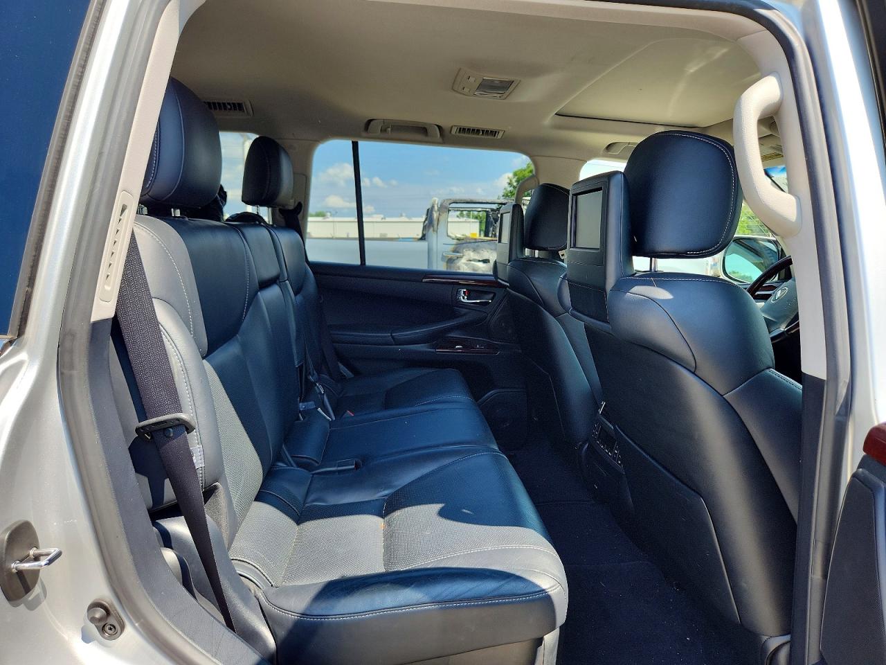 2014 Lexus Lx 570 Серебряный vin: JTJHY7AX0E4134150