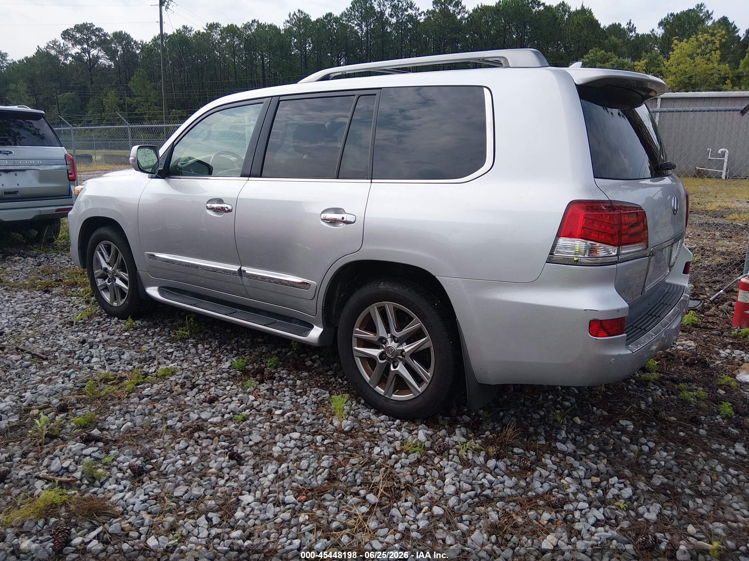 2015 Lexus Lx 570   Silver vin: JTJHY7AX0F4165805