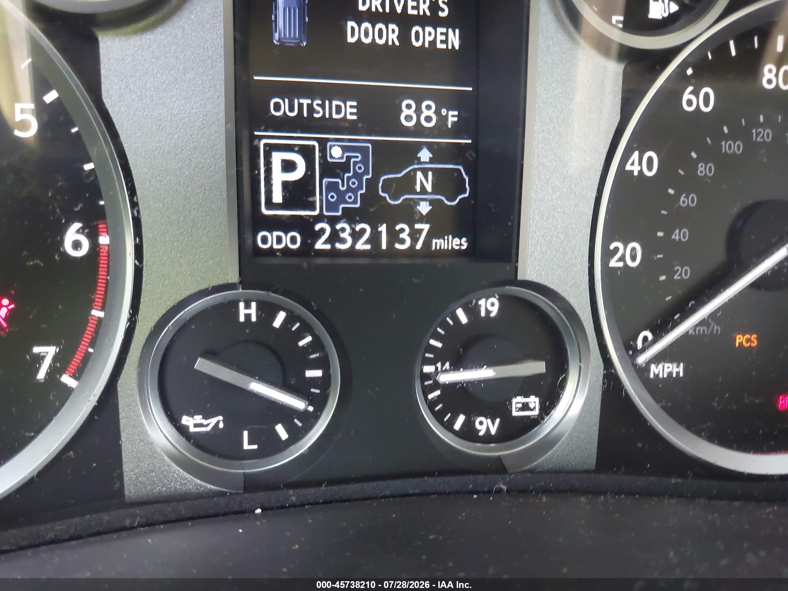 2015 Lexus Lx 570   White vin: JTJHY7AX0F4168574