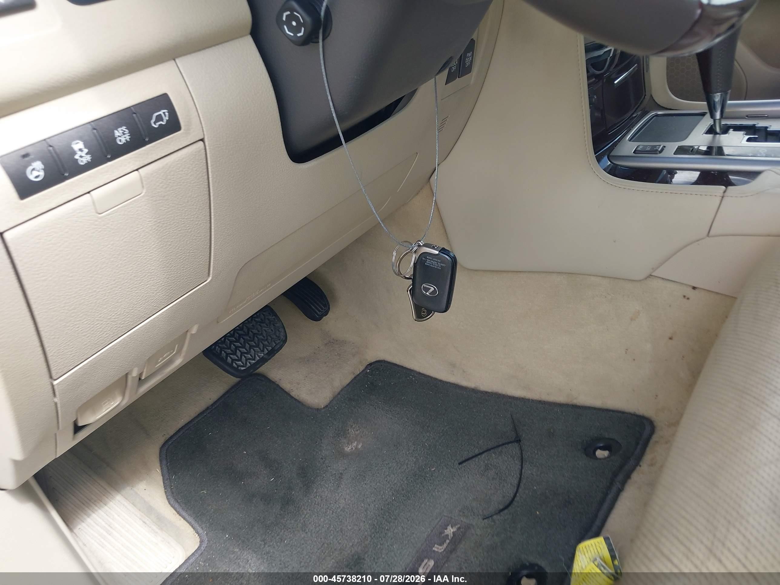 2015 Lexus Lx 570   White vin: JTJHY7AX0F4168574