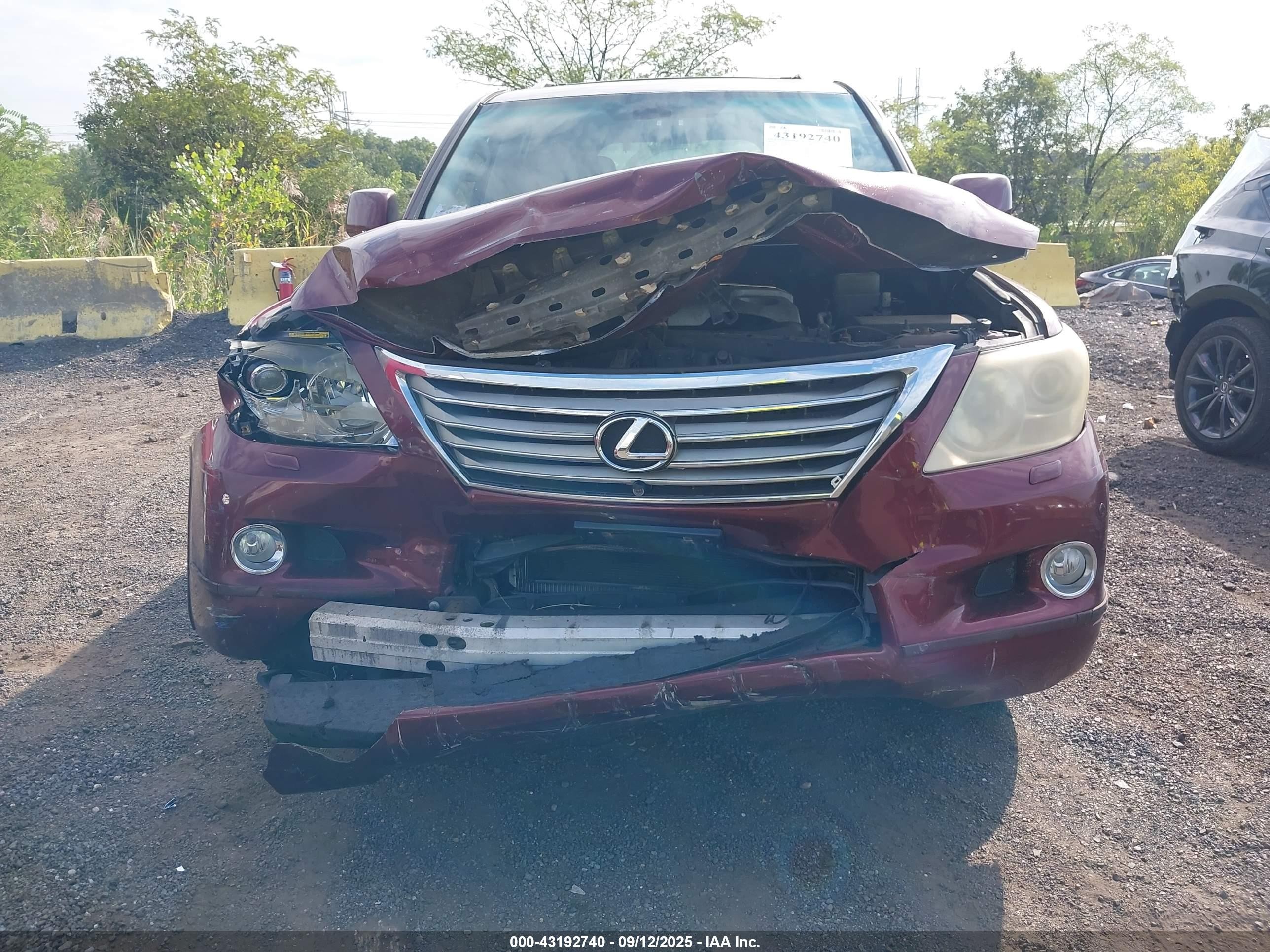 2010 Lexus Lx 570   Red vin: JTJHY7AX1A4042216