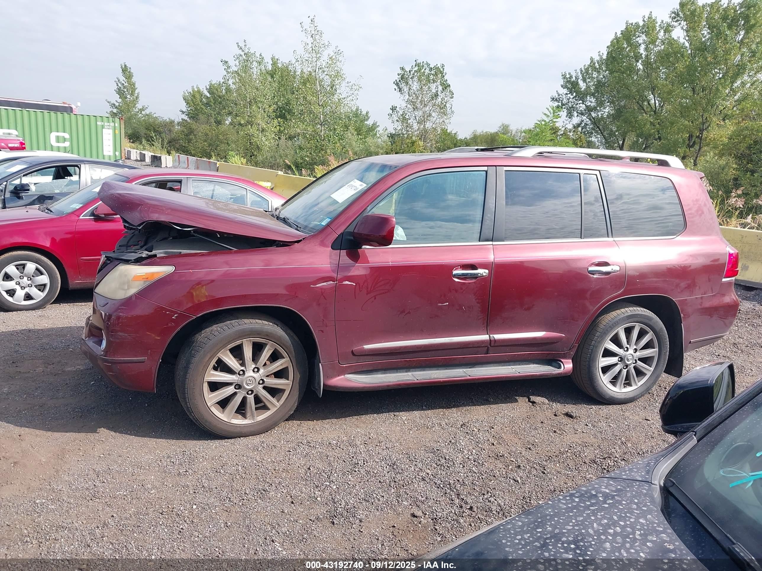 2010 Lexus Lx 570   Red vin: JTJHY7AX1A4042216