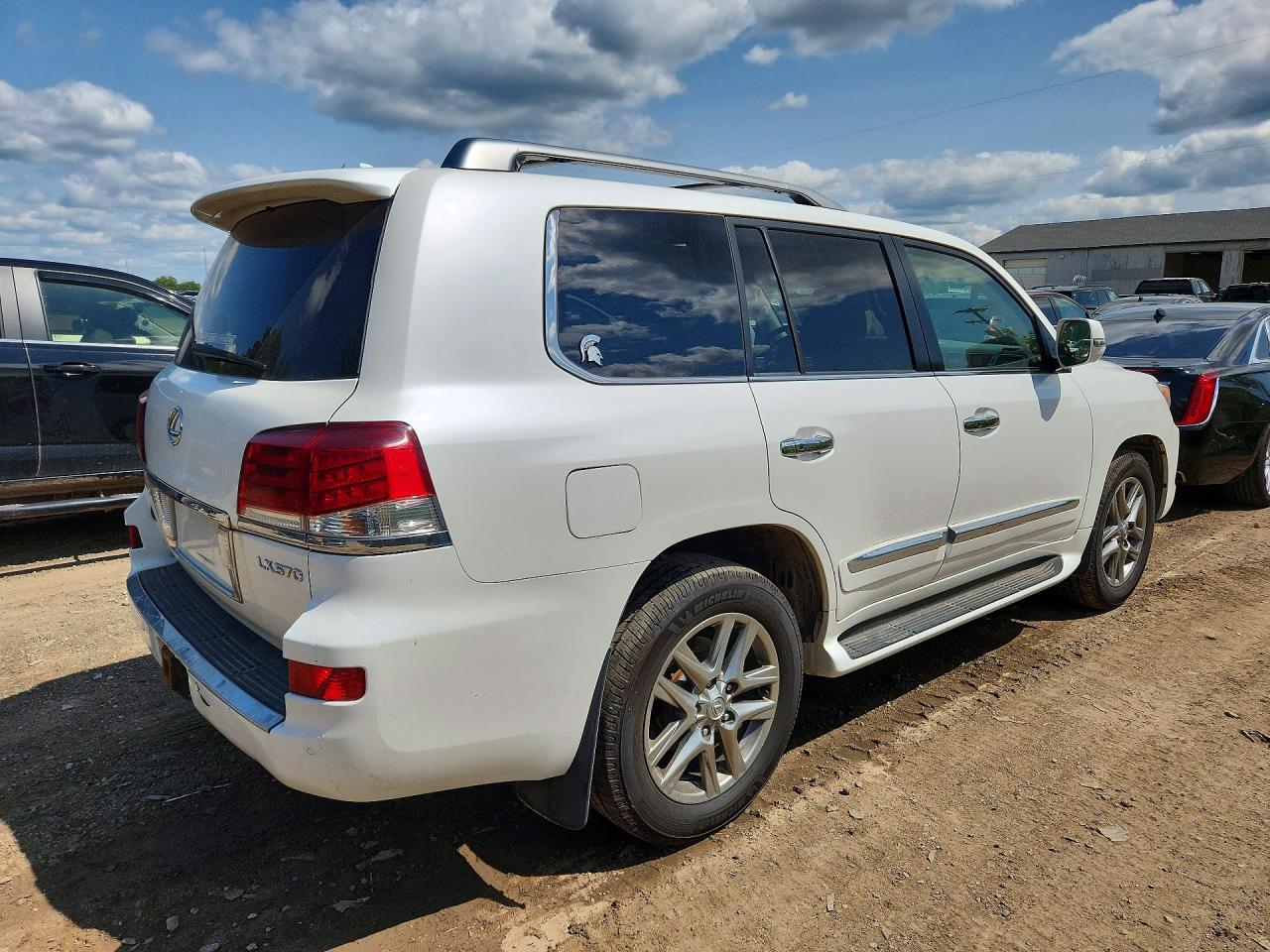 2013 Lexus Lx 570 Белый vin: JTJHY7AX1D4108252
