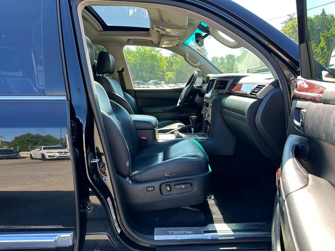 2015 Lexus Lx 570 Черный vin: JTJHY7AX1F4166719