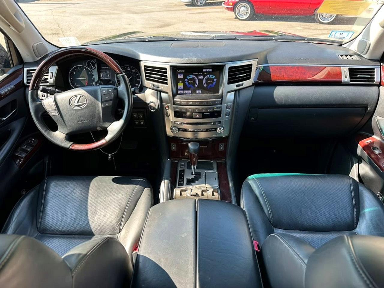 2015 Lexus Lx 570 Черный vin: JTJHY7AX1F4166719