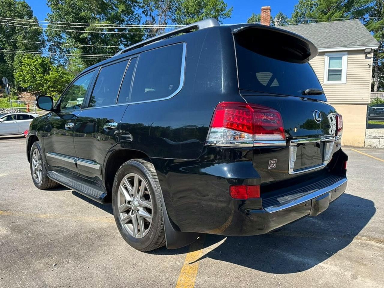 2015 Lexus Lx 570 Черный vin: JTJHY7AX1F4166719