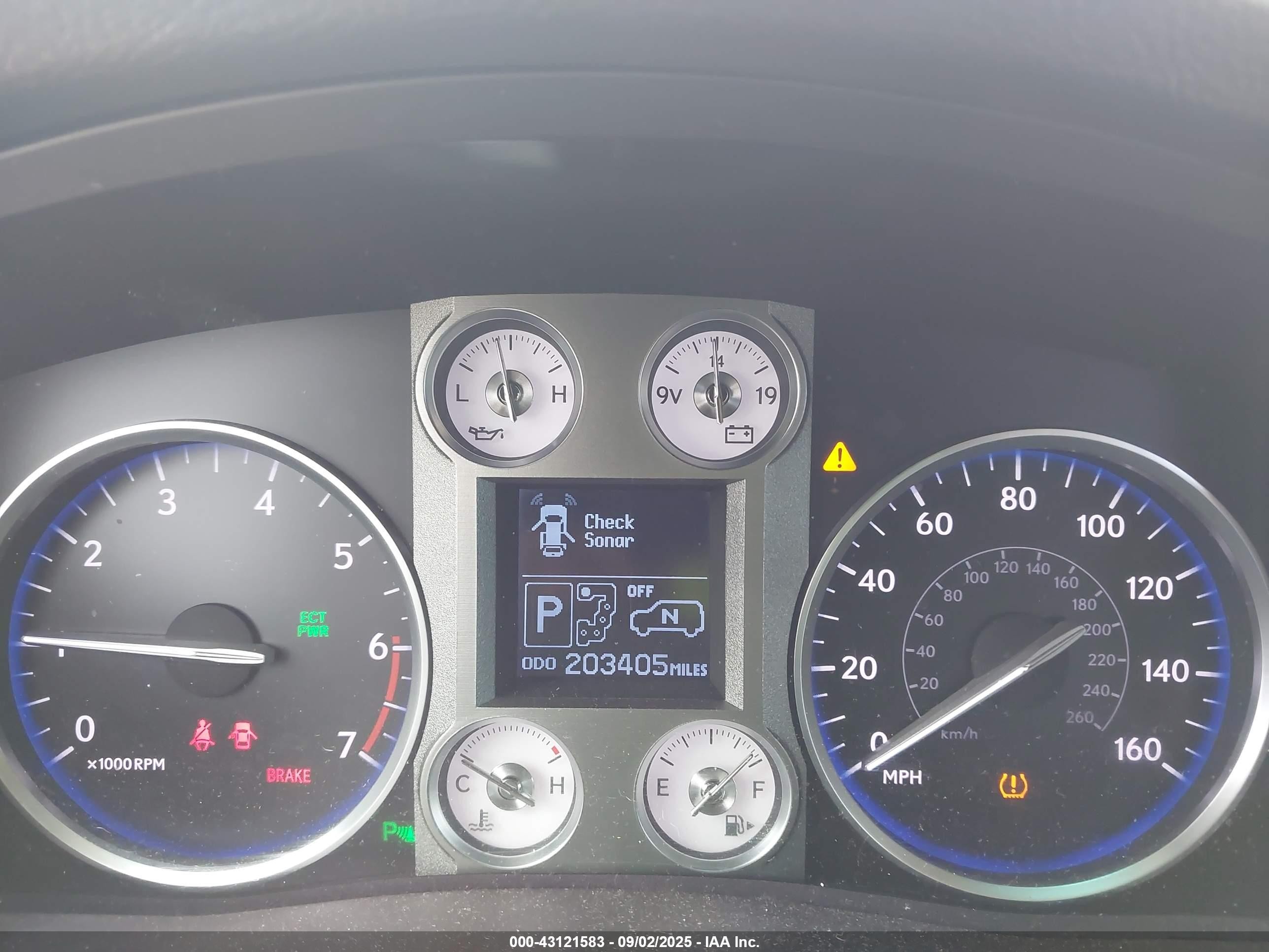 2010 Lexus Lx 570   White vin: JTJHY7AX3A4044680