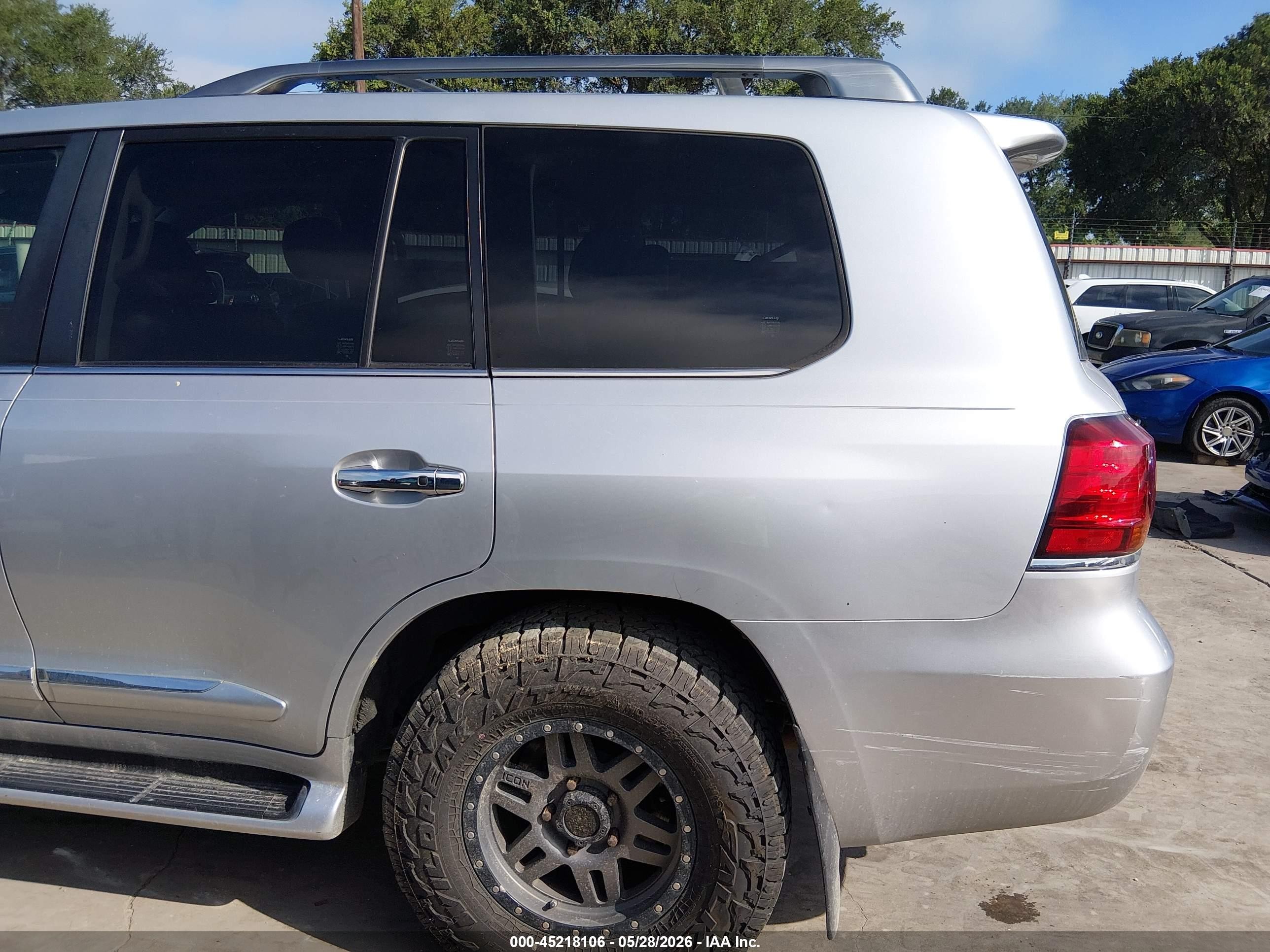 2011 Lexus Lx 570 Silver vin: JTJHY7AX3B4075171