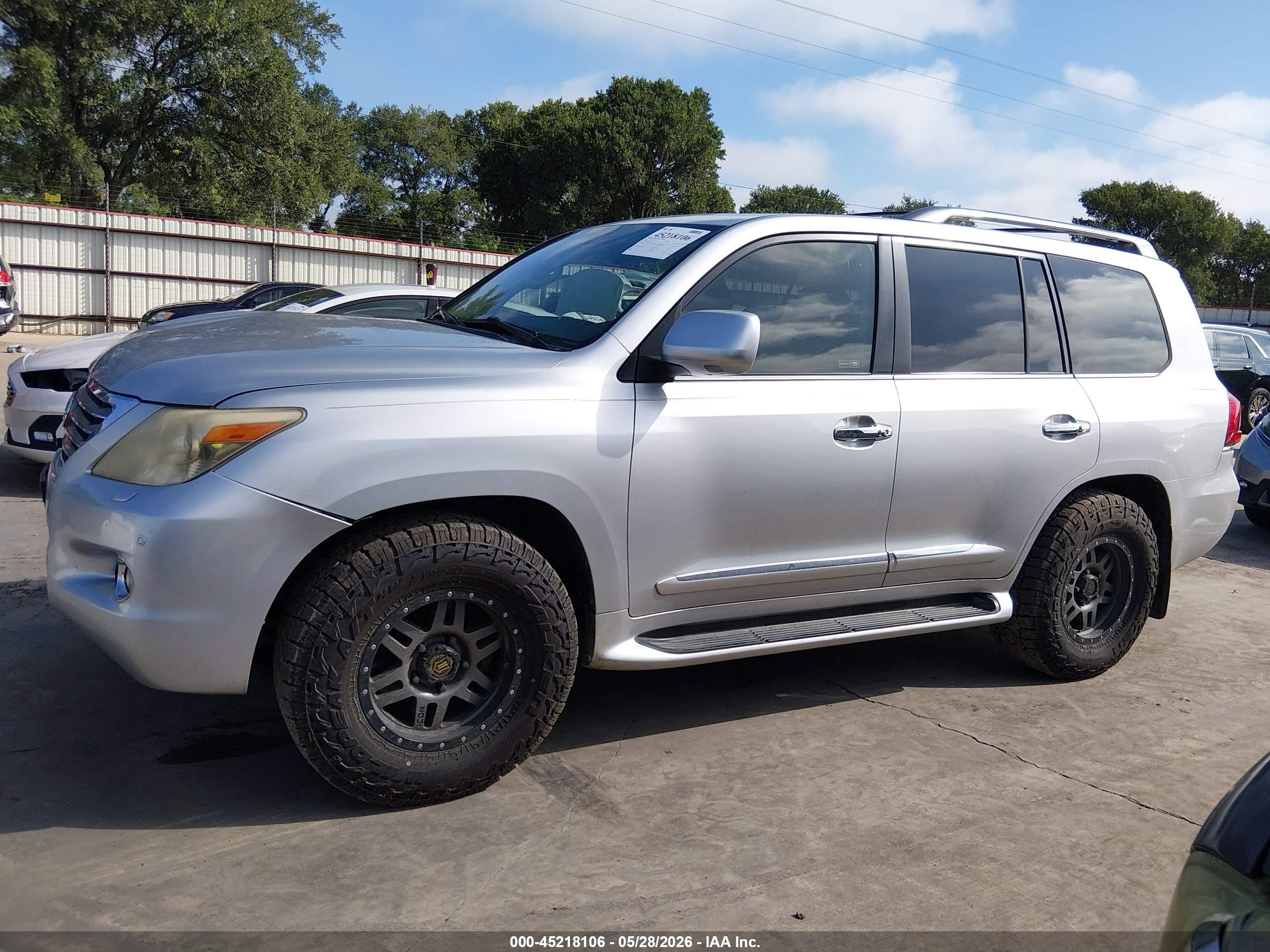 2011 Lexus Lx 570 Silver vin: JTJHY7AX3B4075171