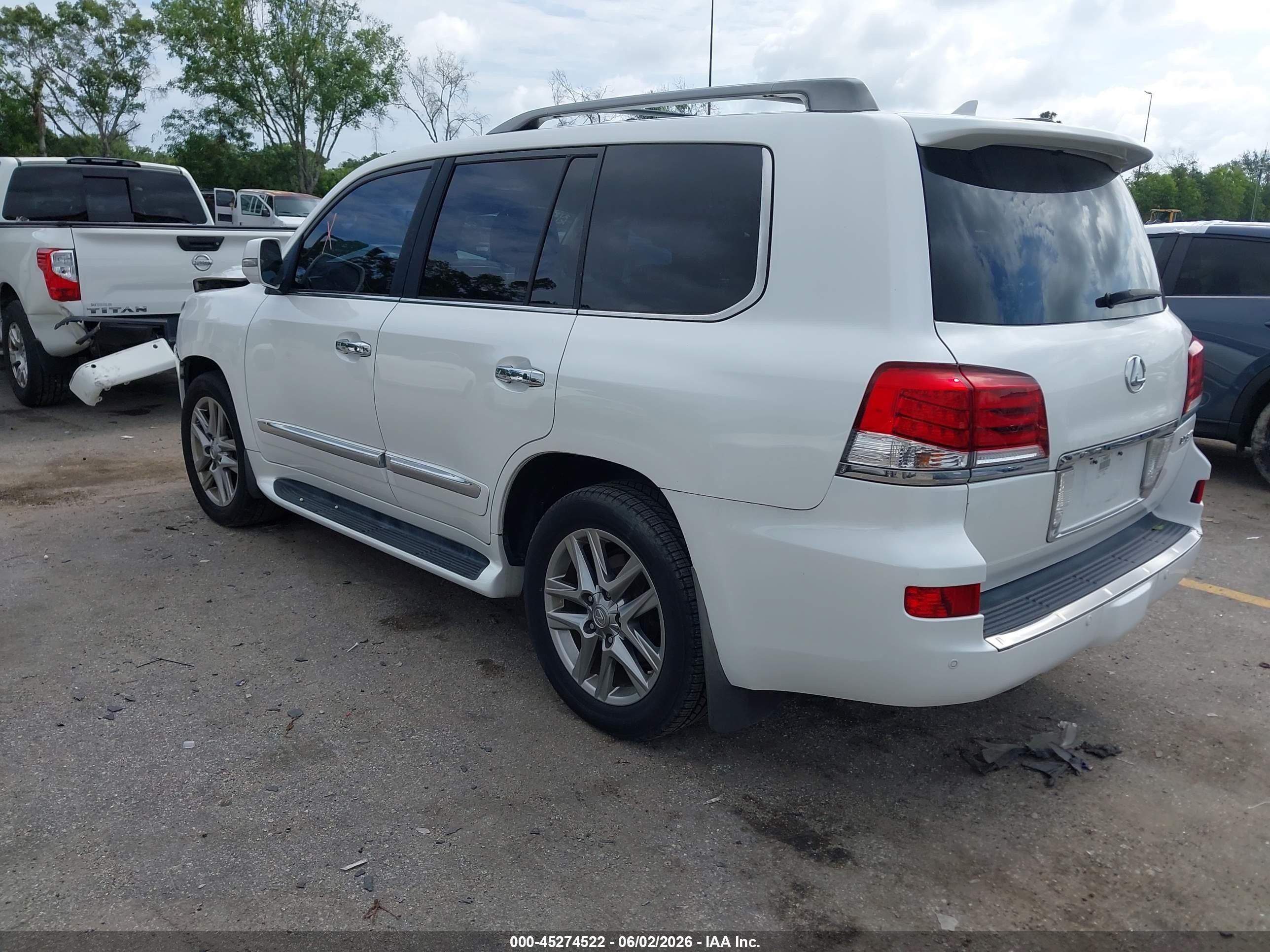 2015 Lexus Lx 570   White vin: JTJHY7AX3F4185580