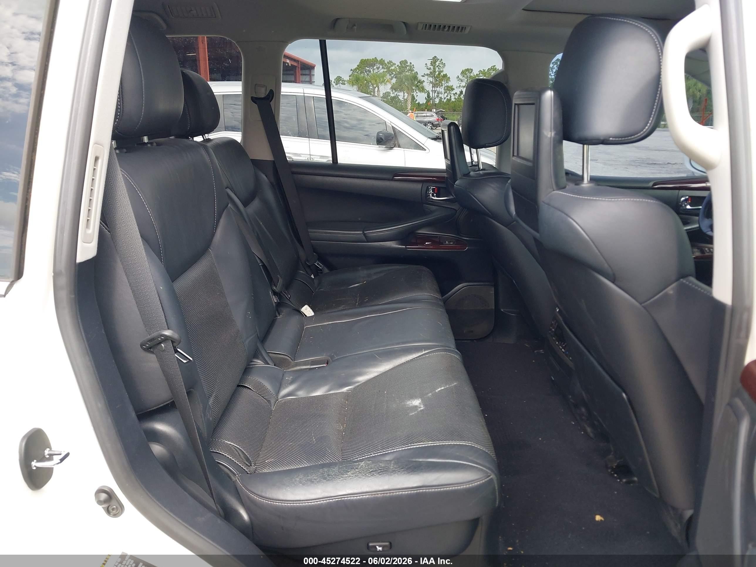 2015 Lexus Lx 570   White vin: JTJHY7AX3F4185580