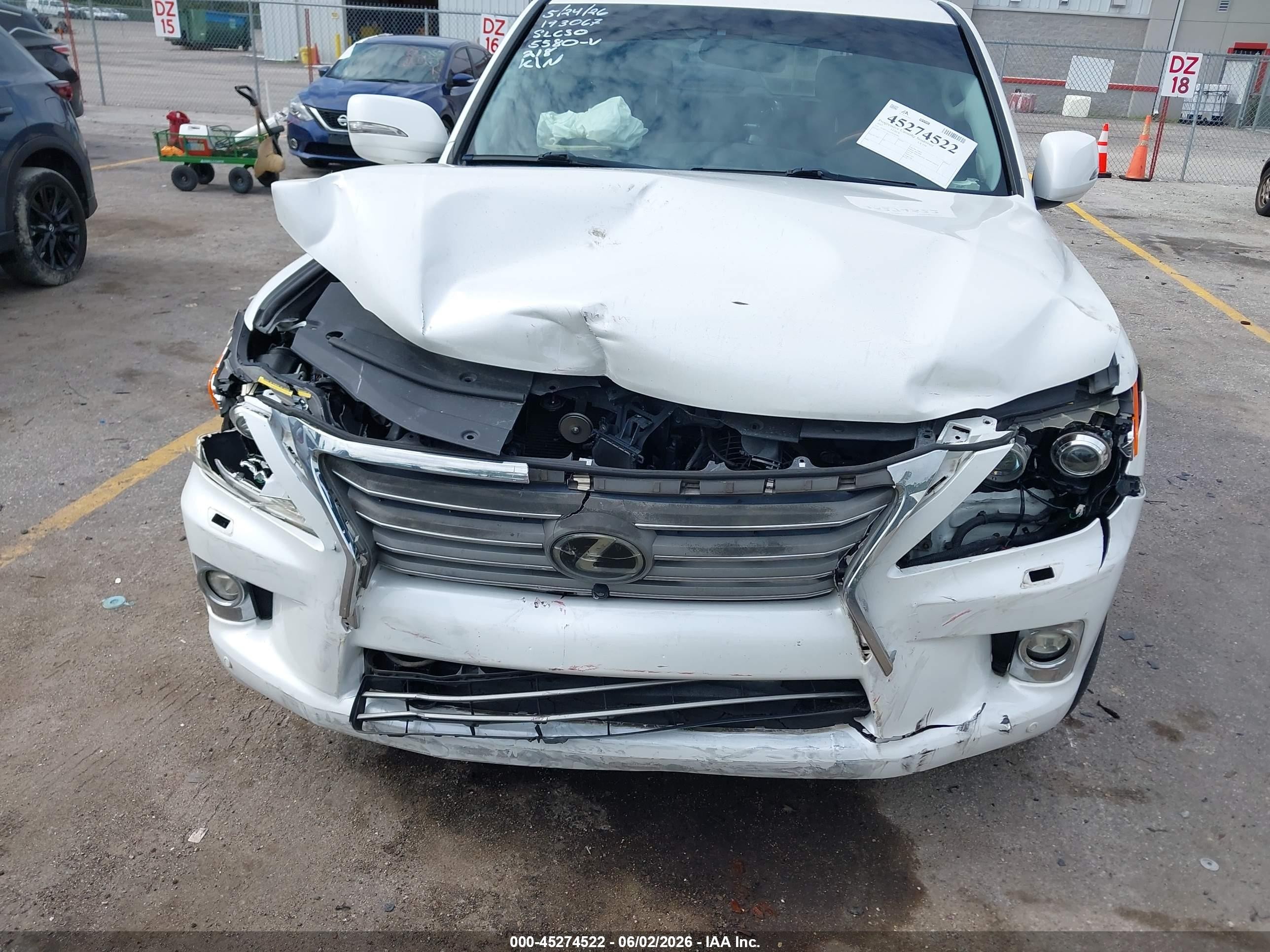 2015 Lexus Lx 570   White vin: JTJHY7AX3F4185580