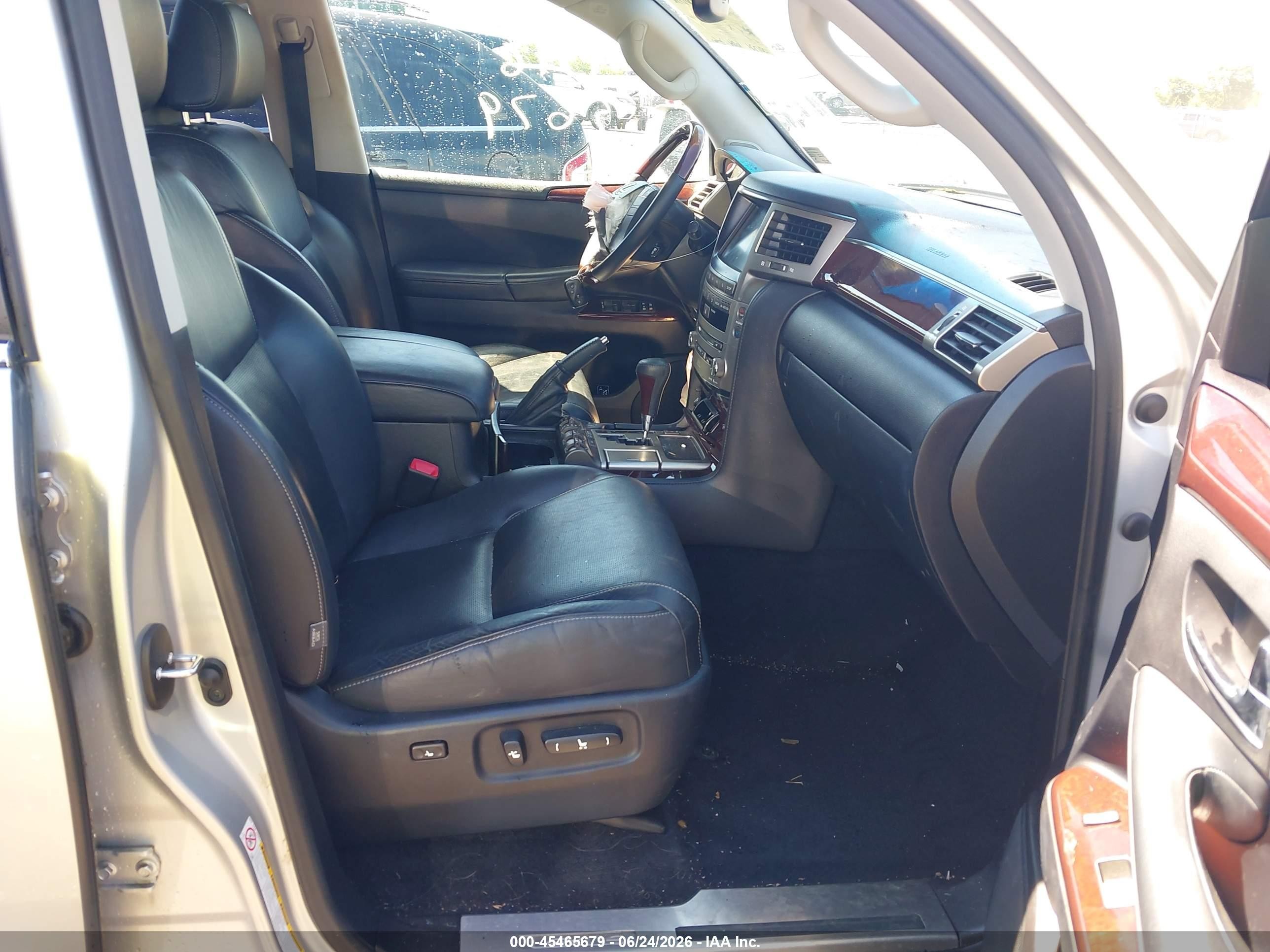 2013 Lexus Lx 570   Silver vin: JTJHY7AX4D4089213