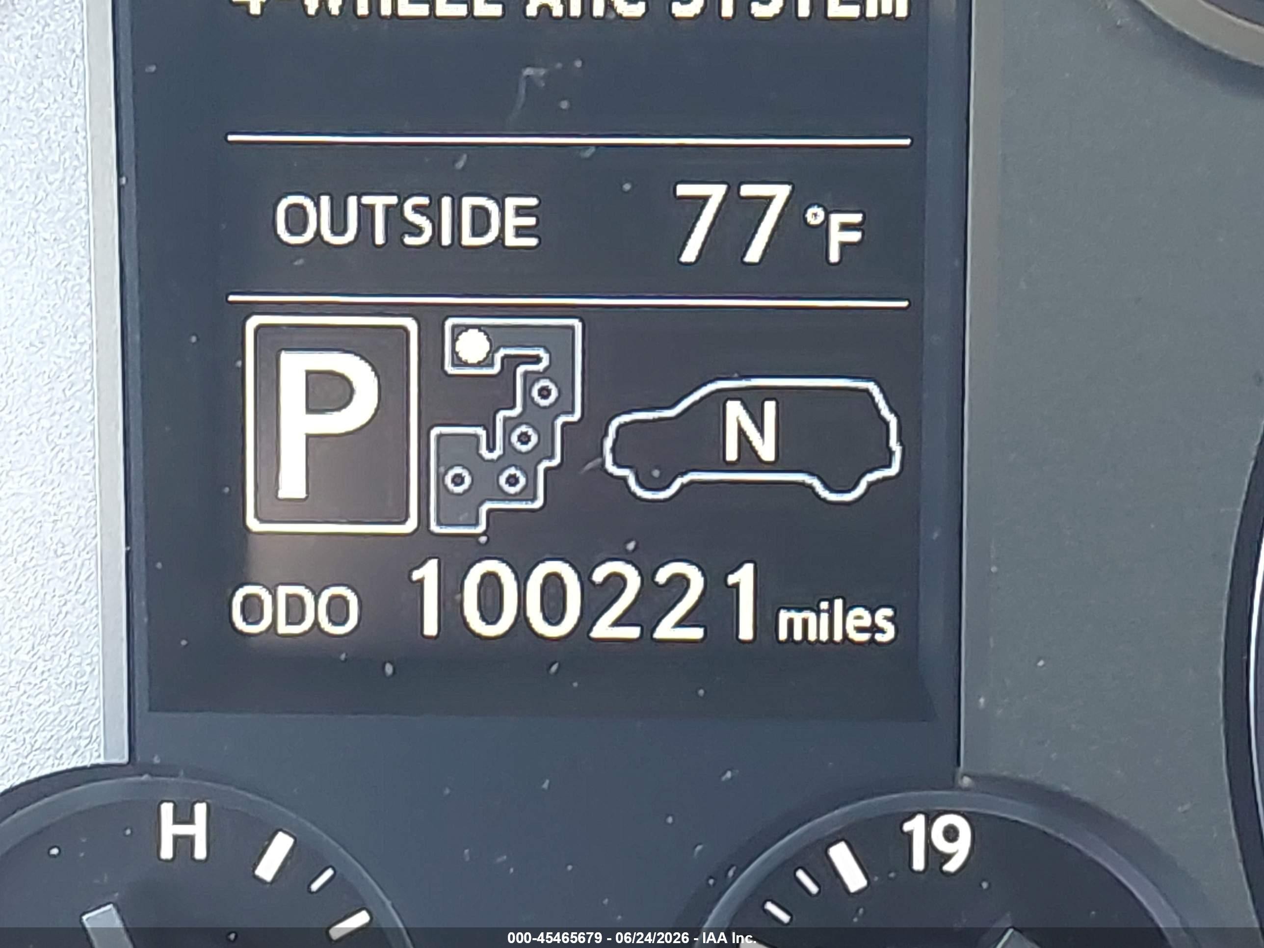 2013 Lexus Lx 570   Silver vin: JTJHY7AX4D4089213
