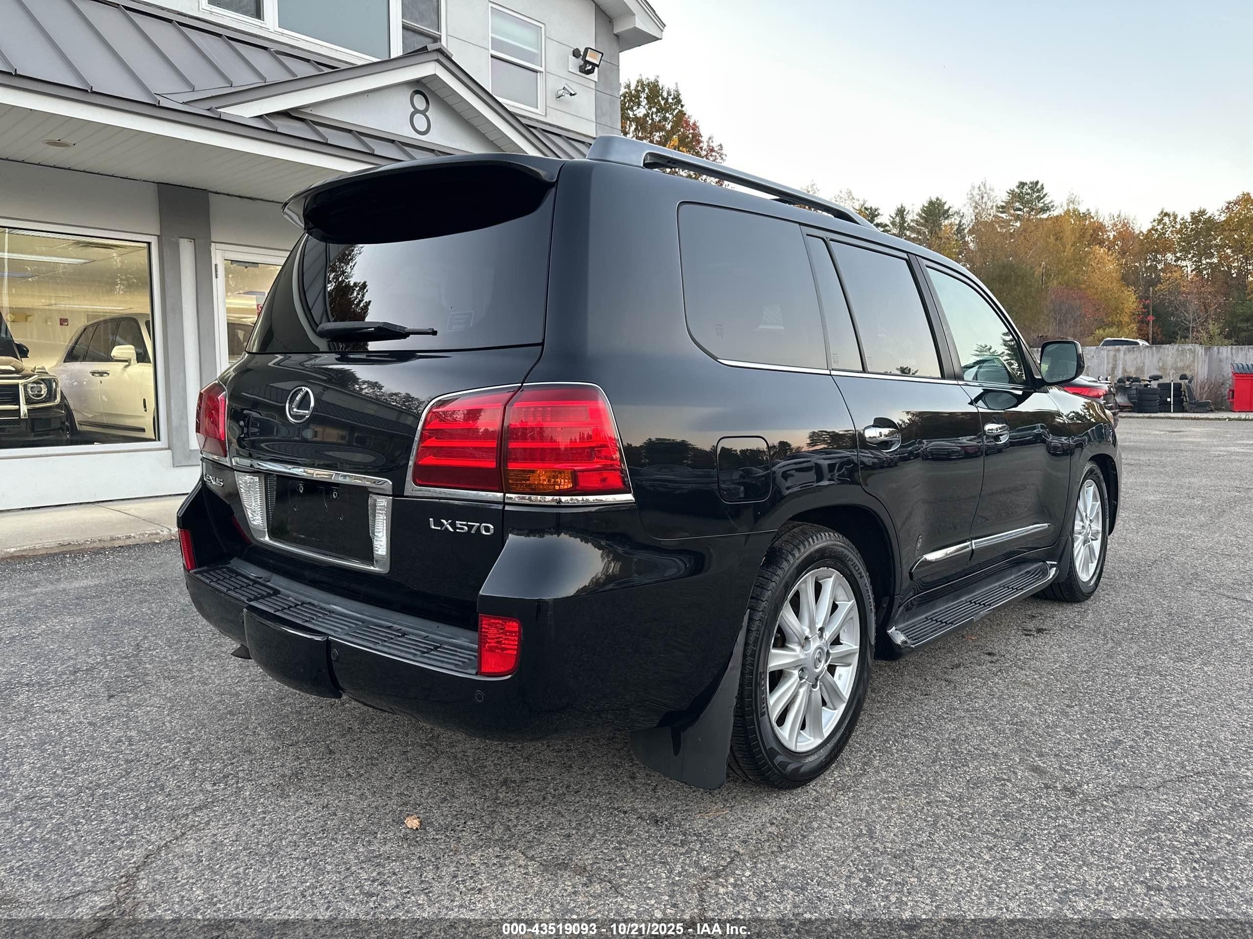 2010 Lexus Lx 570   Black vin: JTJHY7AX6A4042972