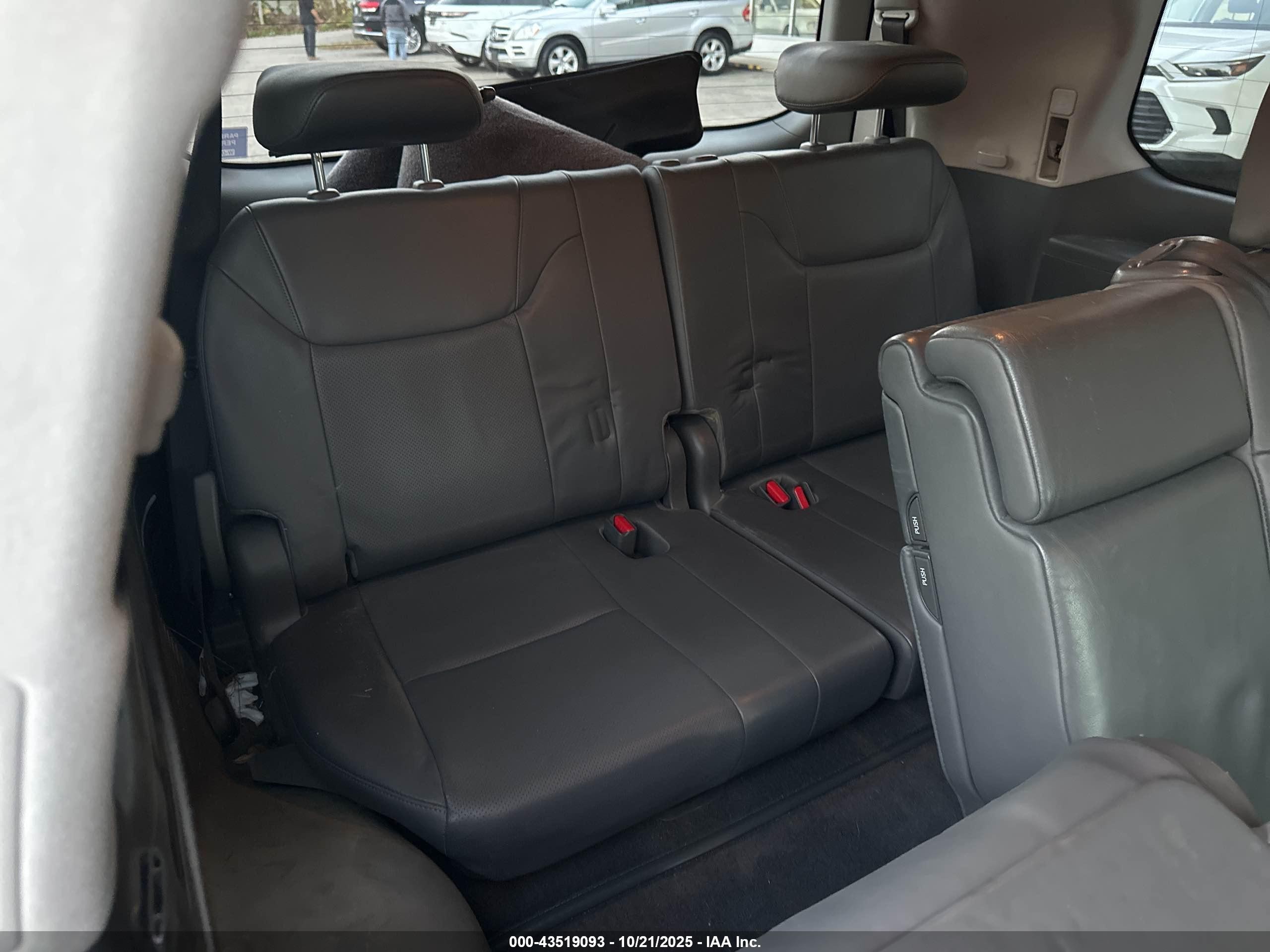 2010 Lexus Lx 570   Black vin: JTJHY7AX6A4042972