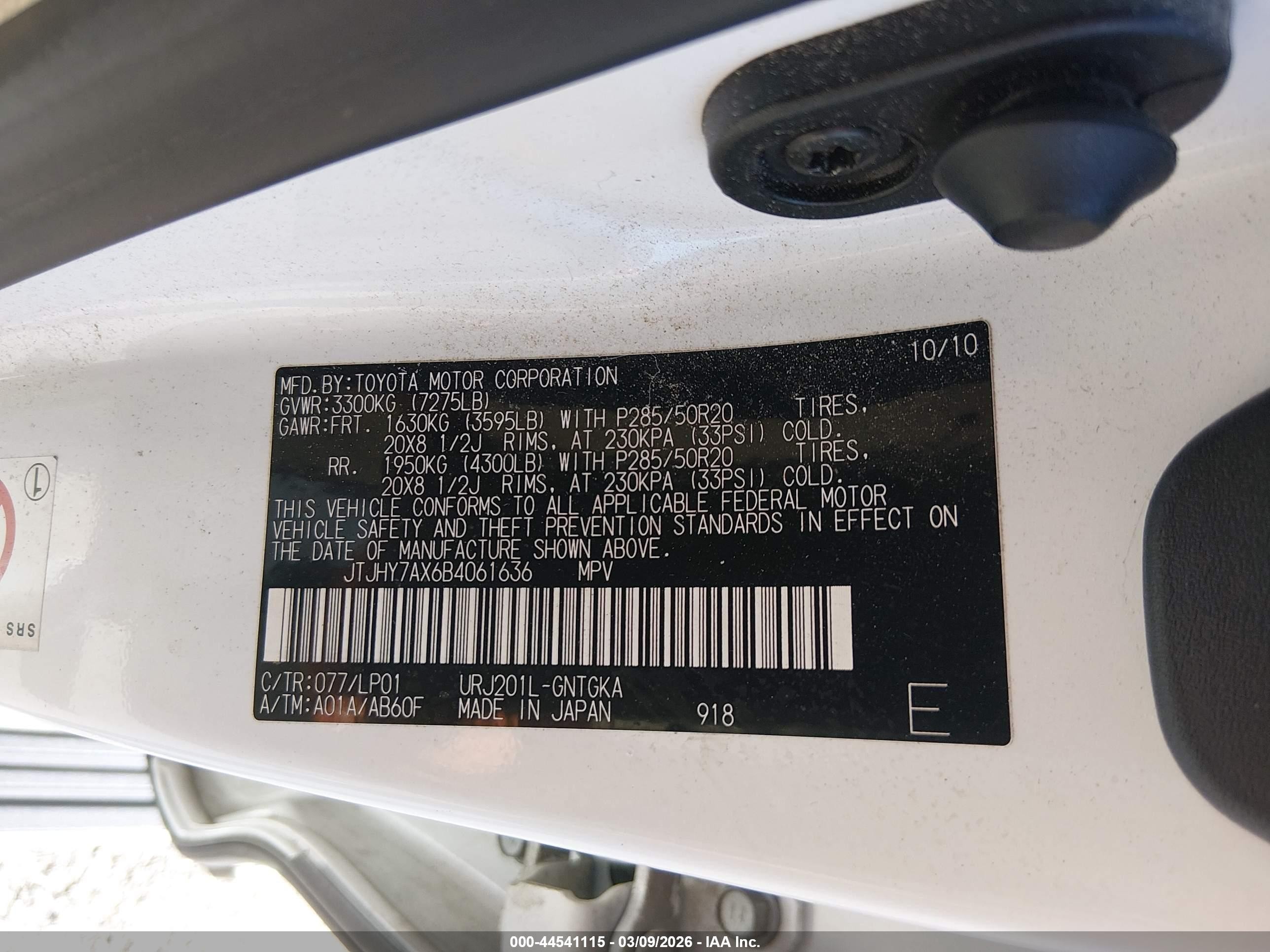 2011 Lexus Lx 570   White vin: JTJHY7AX6B4061636