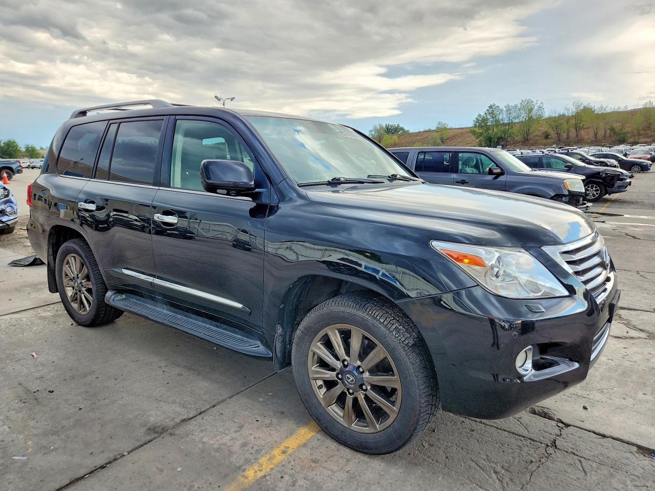 2011 Lexus Lx 570 Черный vin: JTJHY7AX6B4064116