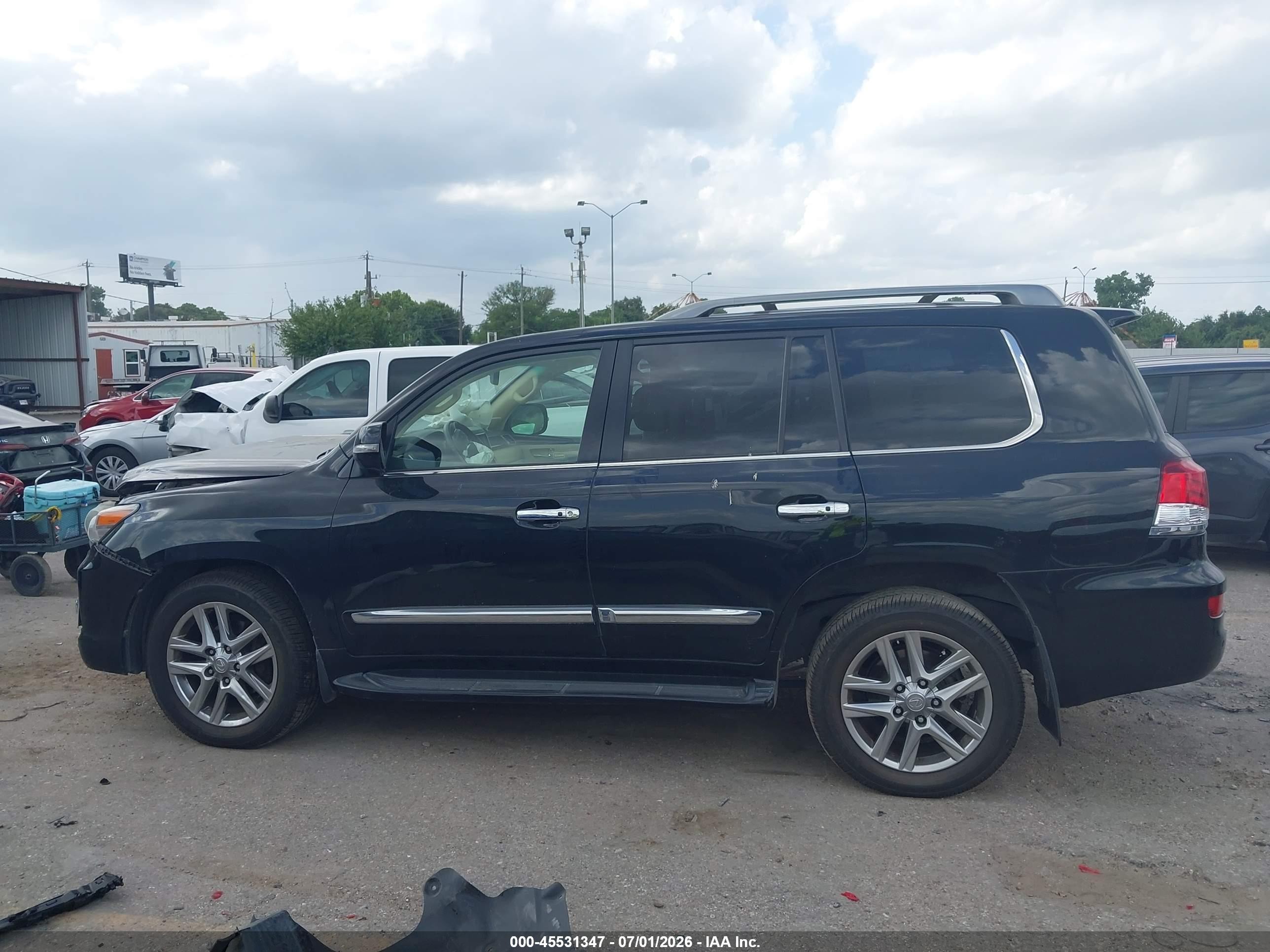 2013 Lexus Lx 570   Black vin: JTJHY7AX6D4105749