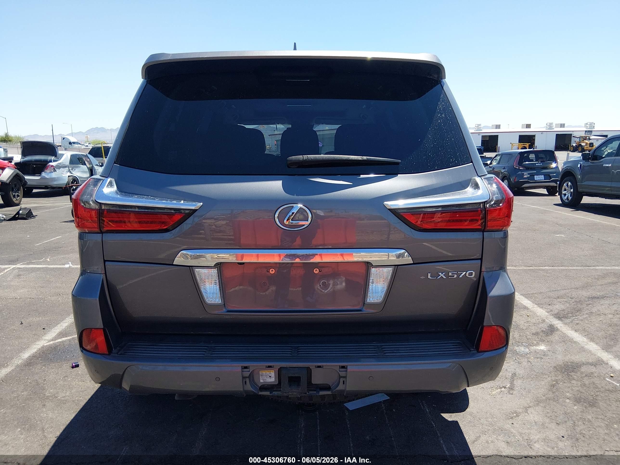 2016 Lexus Lx 570   Gray vin: JTJHY7AX6G4203572