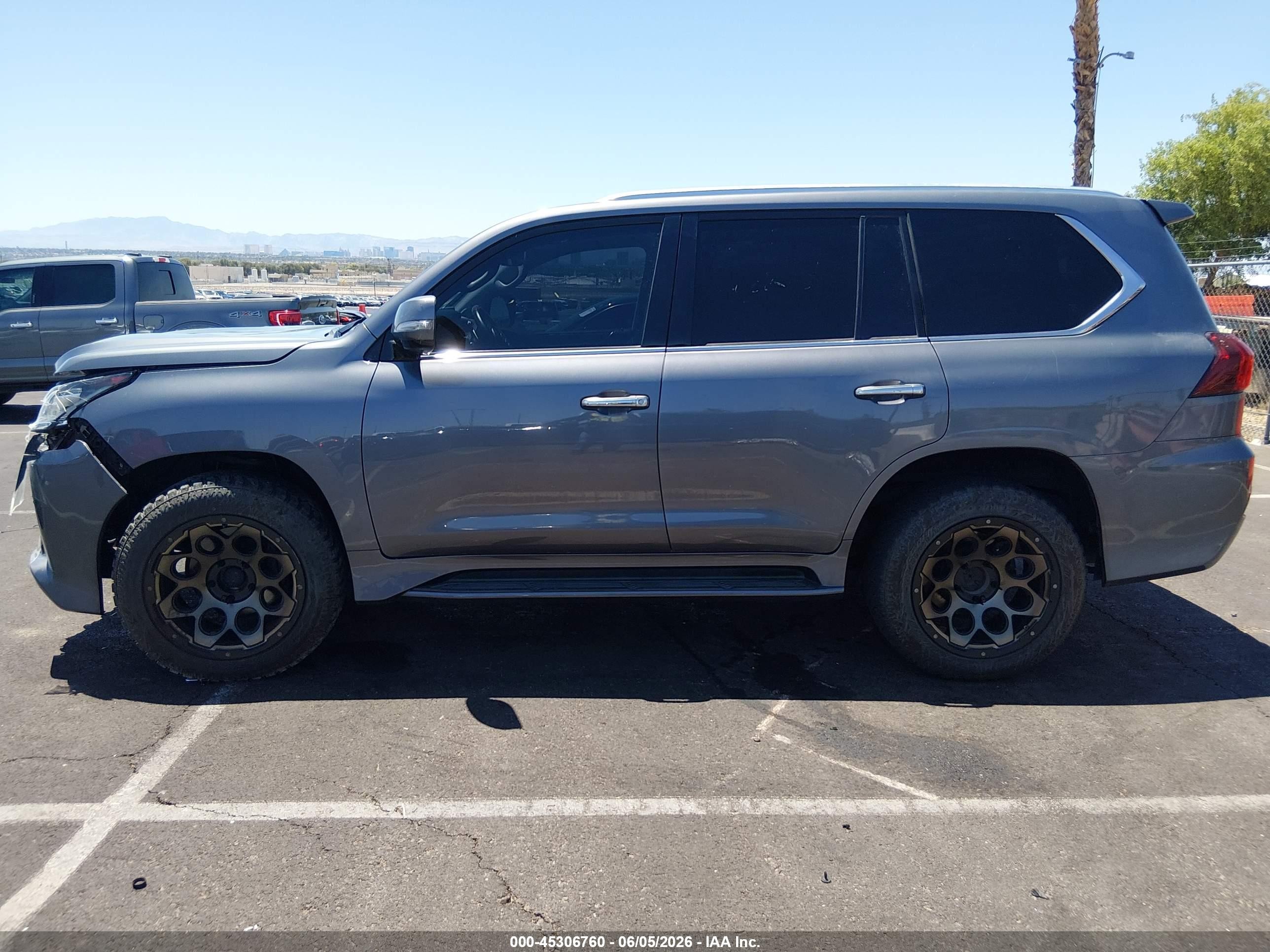 2016 Lexus Lx 570   Gray vin: JTJHY7AX6G4203572
