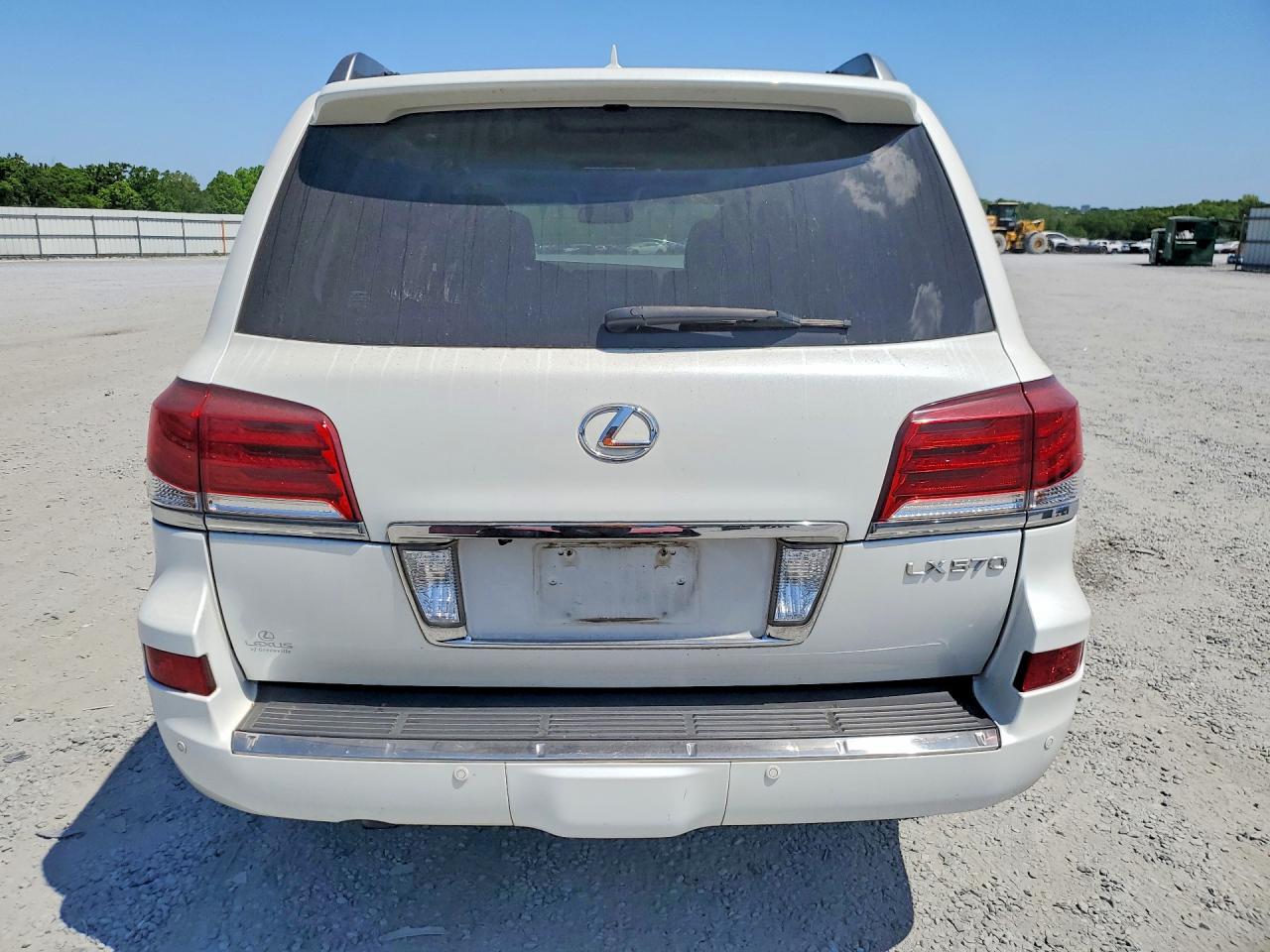2015 Lexus Lx 570 White vin: JTJHY7AX7F4171777