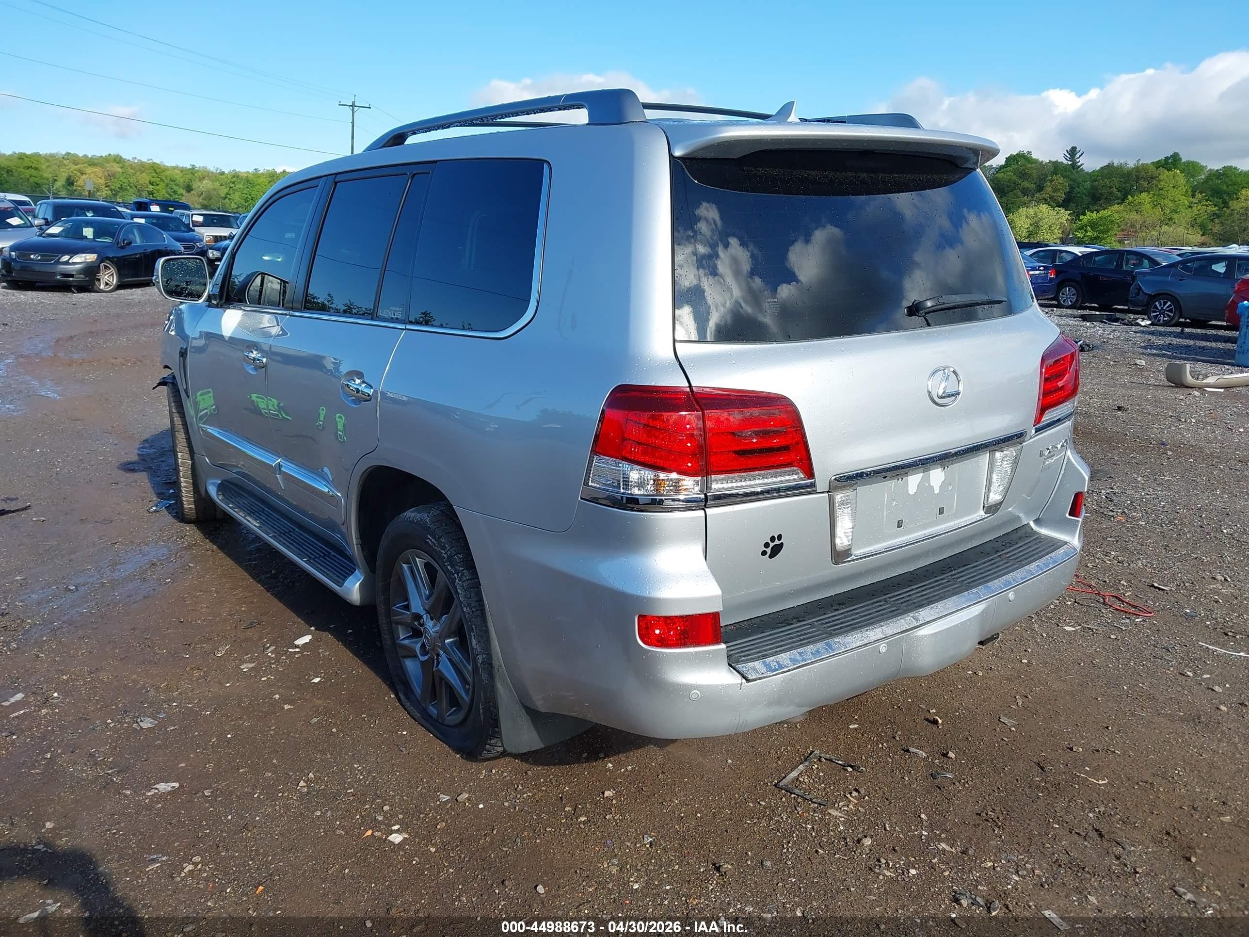 2015 Lexus Lx 570   Silver vin: JTJHY7AX7F4180236