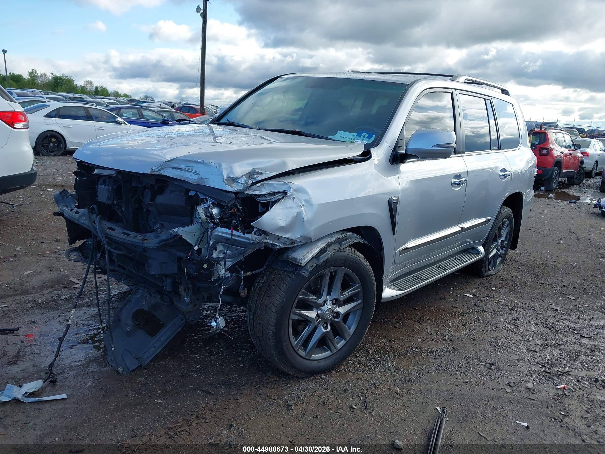 2015 Lexus Lx 570   Silver vin: JTJHY7AX7F4180236