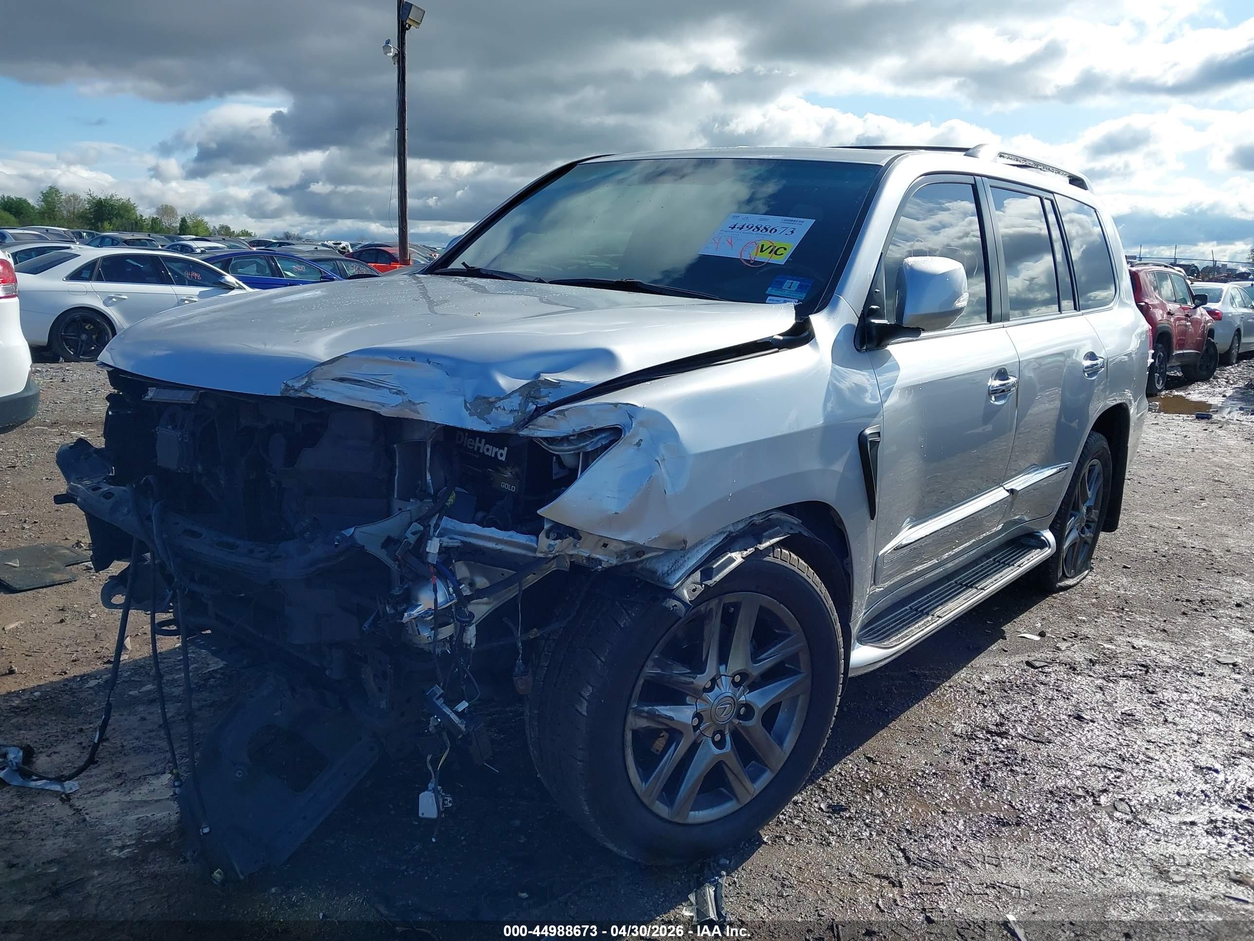 2015 Lexus Lx 570   Silver vin: JTJHY7AX7F4180236
