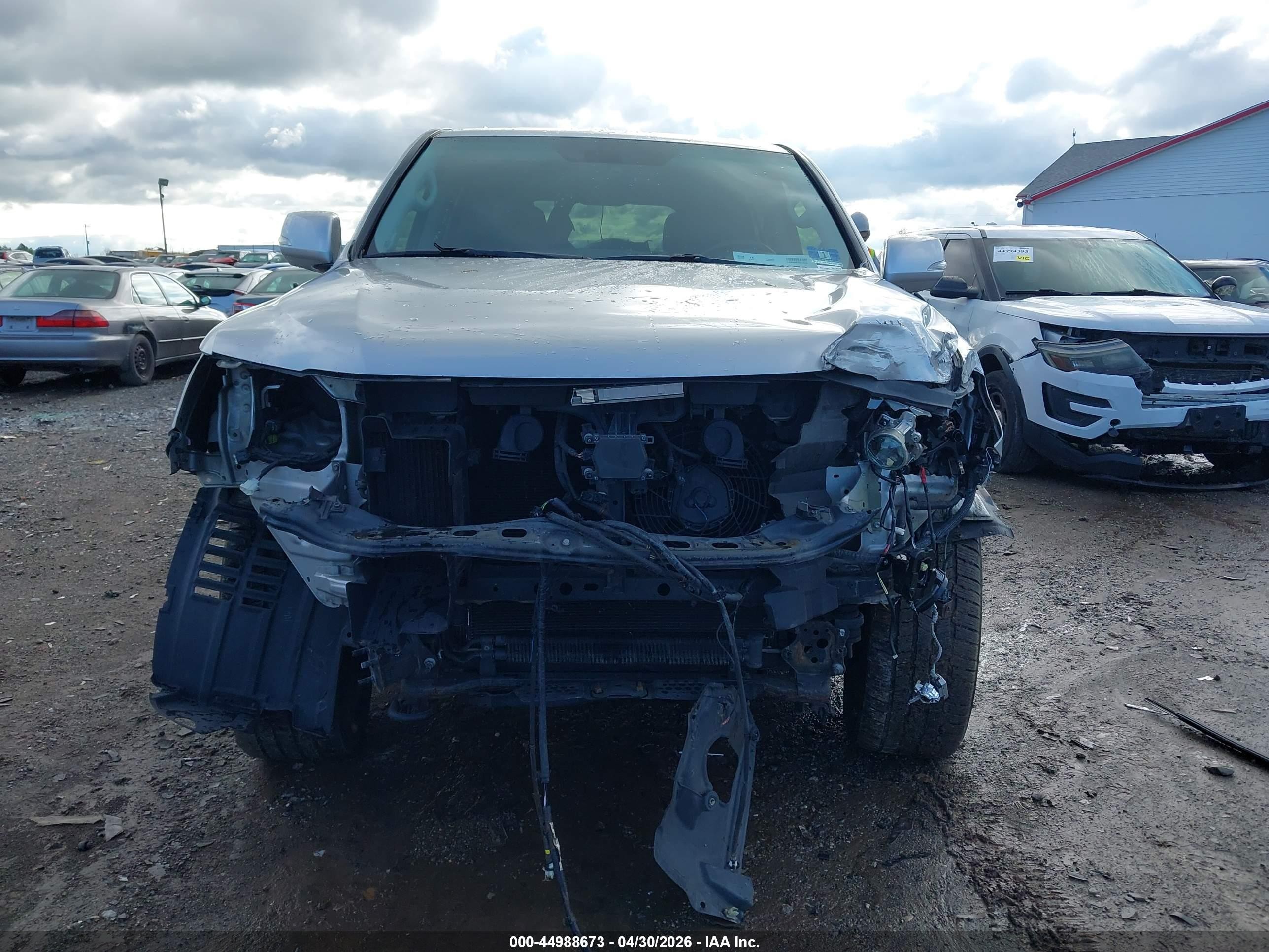 2015 Lexus Lx 570   Silver vin: JTJHY7AX7F4180236