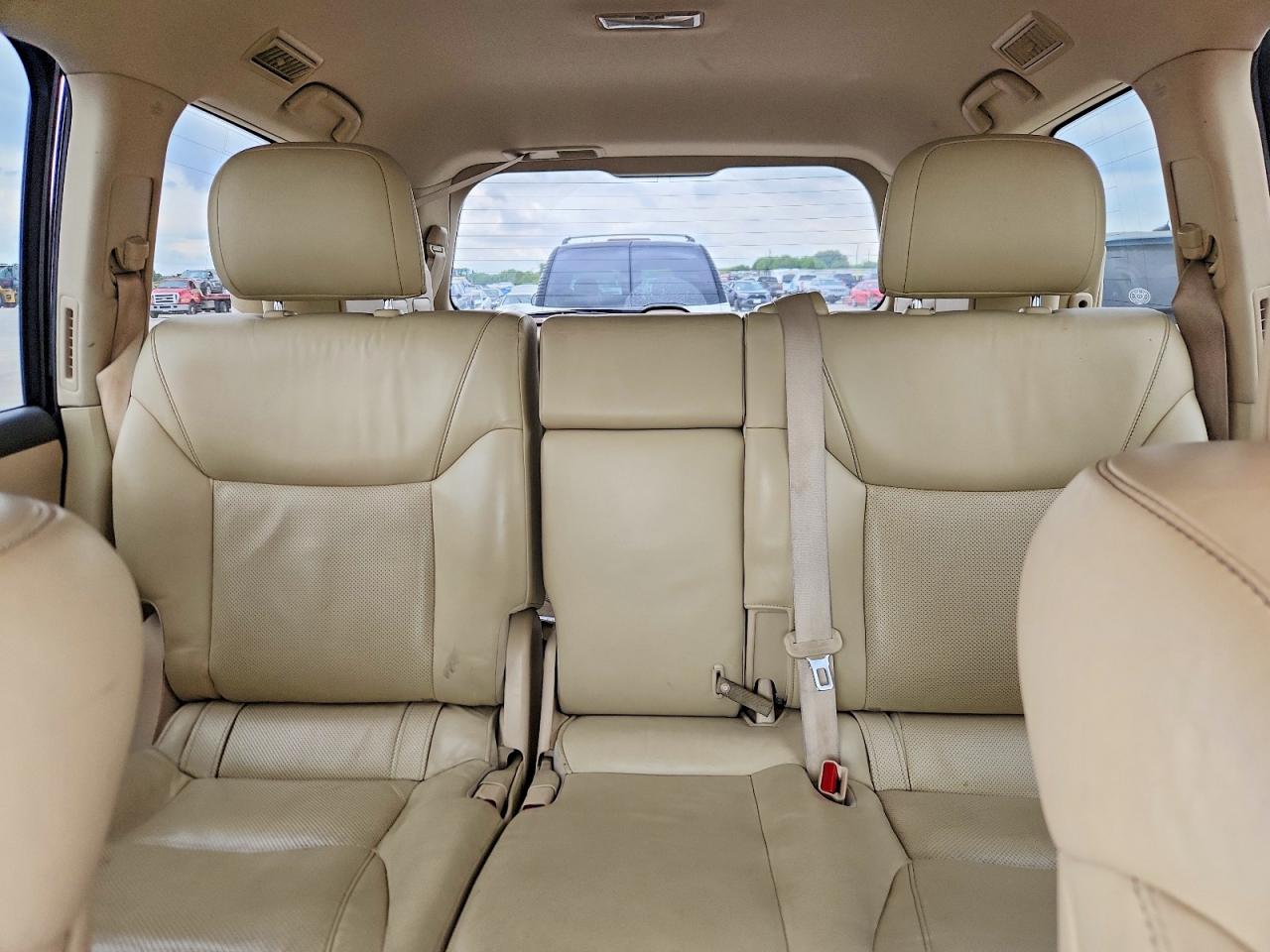 2014 Lexus Lx 570 Silver vin: JTJHY7AX8E4154825