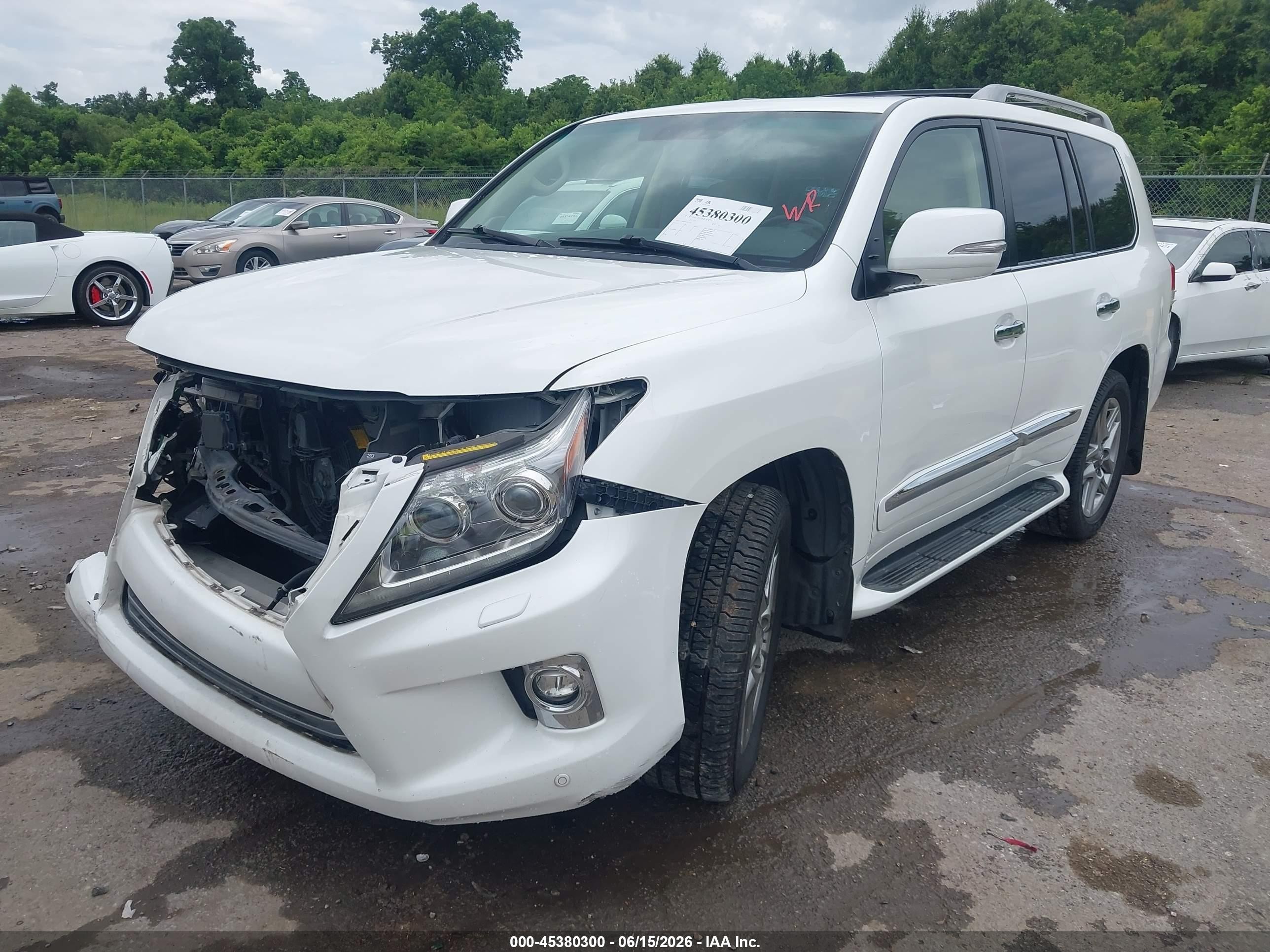 2015 Lexus Lx 570   White vin: JTJHY7AX8F4164403