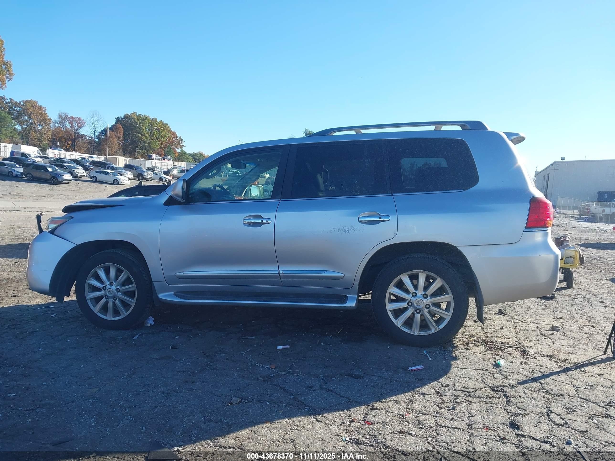 2010 Lexus Lx 570   Silver vin: JTJHY7AX9A4038334