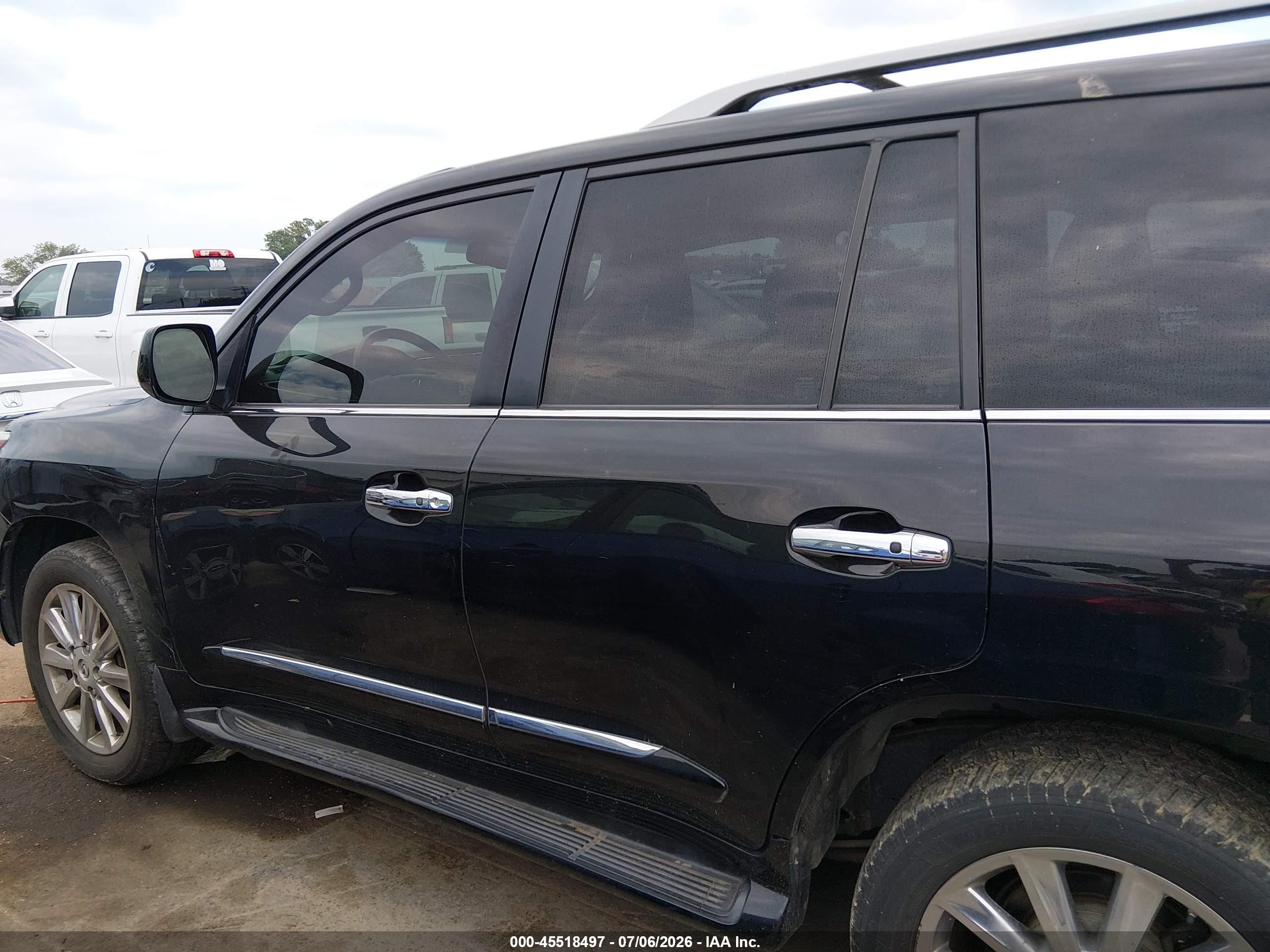 2011 Lexus Lx 570   Black vin: JTJHY7AX9B4083291