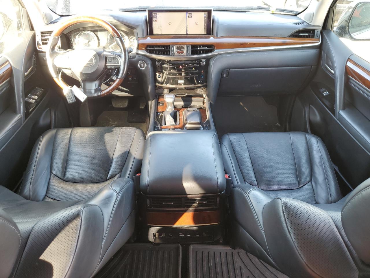 2018 Lexus Lx 570 White vin: JTJHY7AX9J4261313