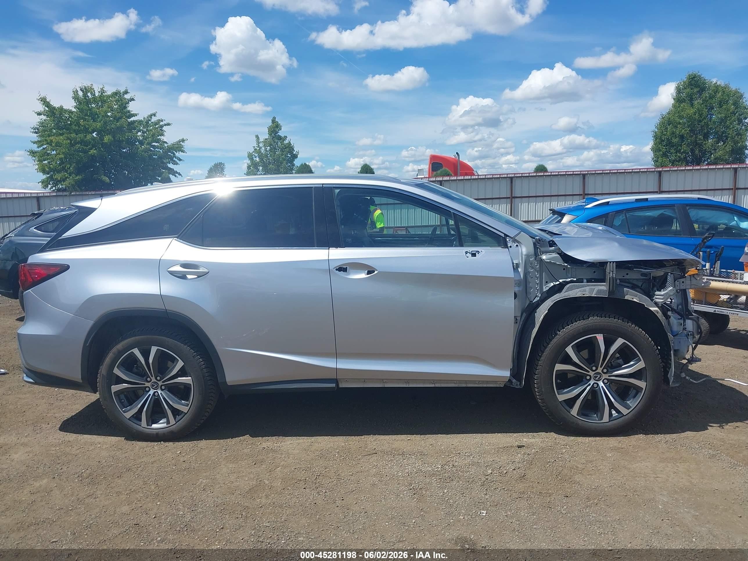 2022 Lexus Rx 350l   Серебряный vin: JTJHZKFA8N2036872