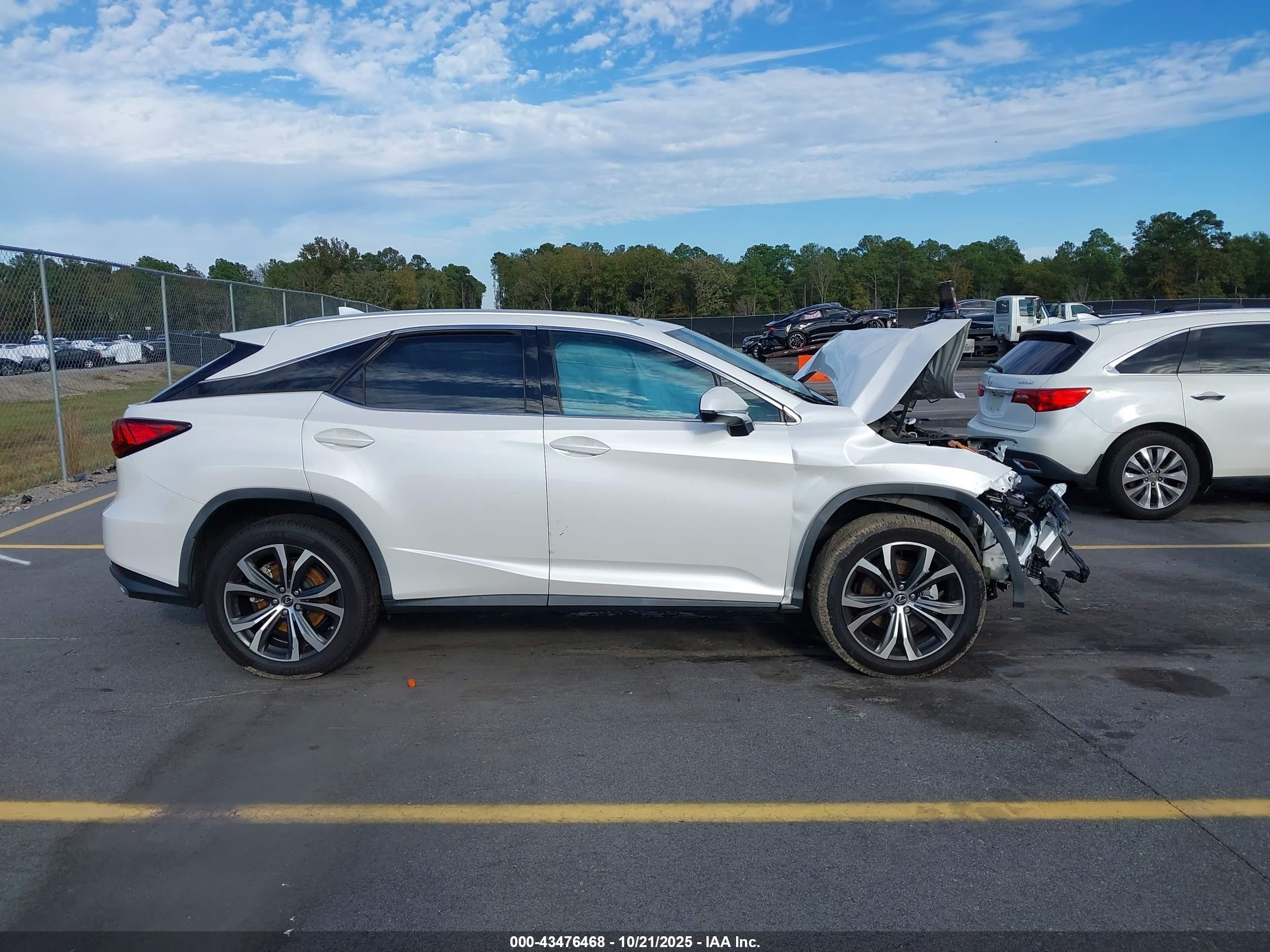 2022 Lexus Rx 350   White vin: JTJHZMDA4N2058060