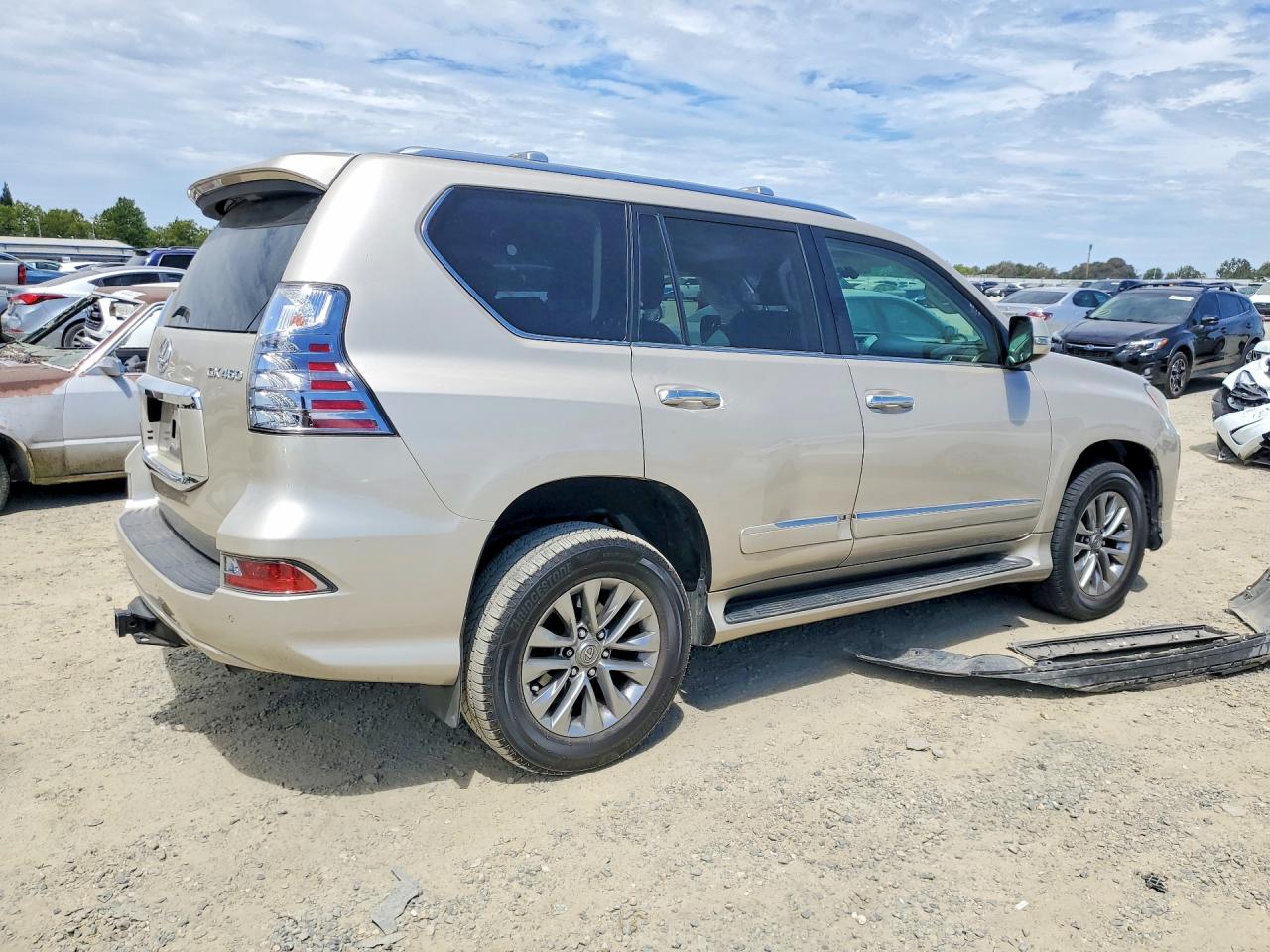 2014 Lexus Gx 460 Premium Золотой vin: JTJJM7FX1E5068207